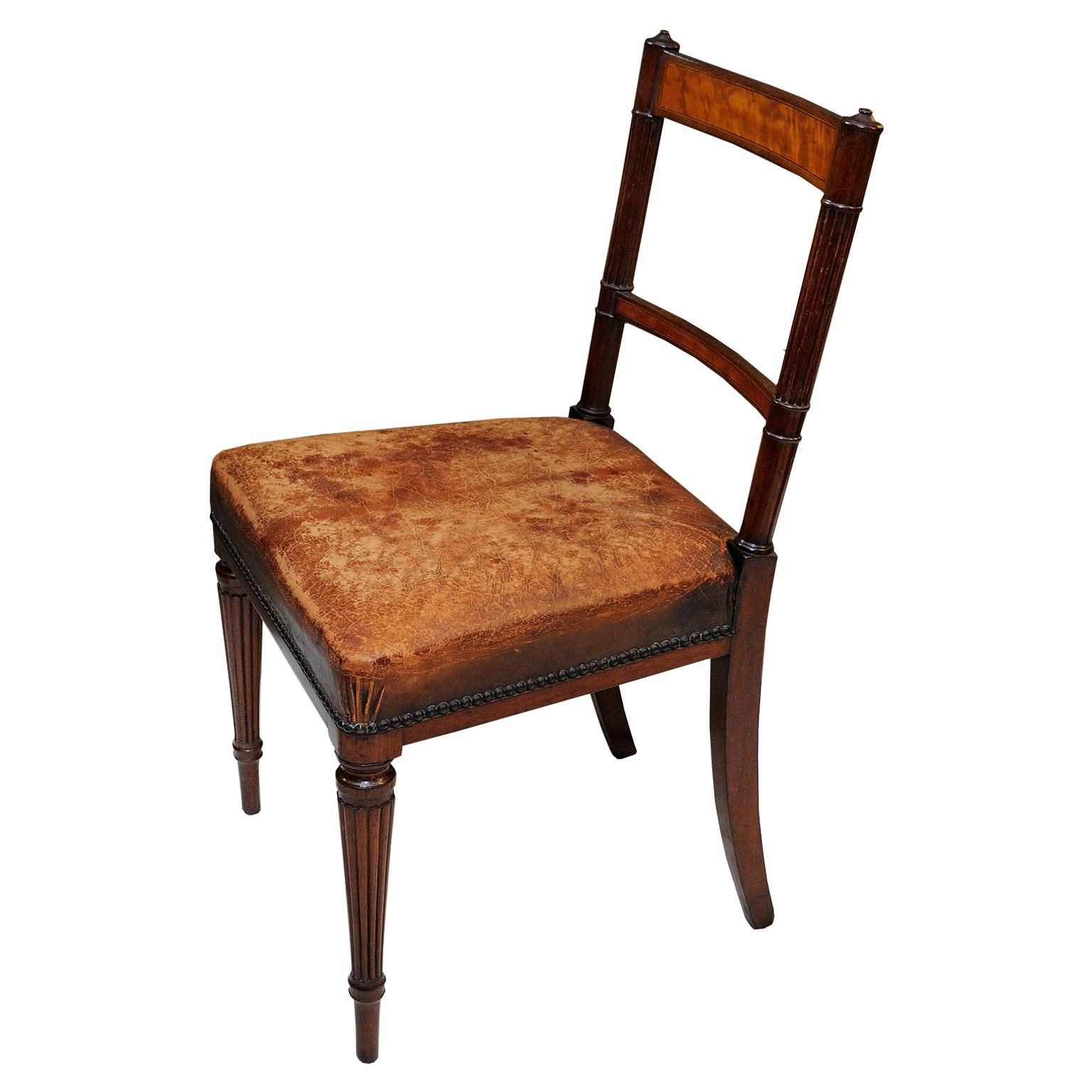 Set of Six English George III Mahogany Dining Chairs, circa 1790 (George III.) im Angebot