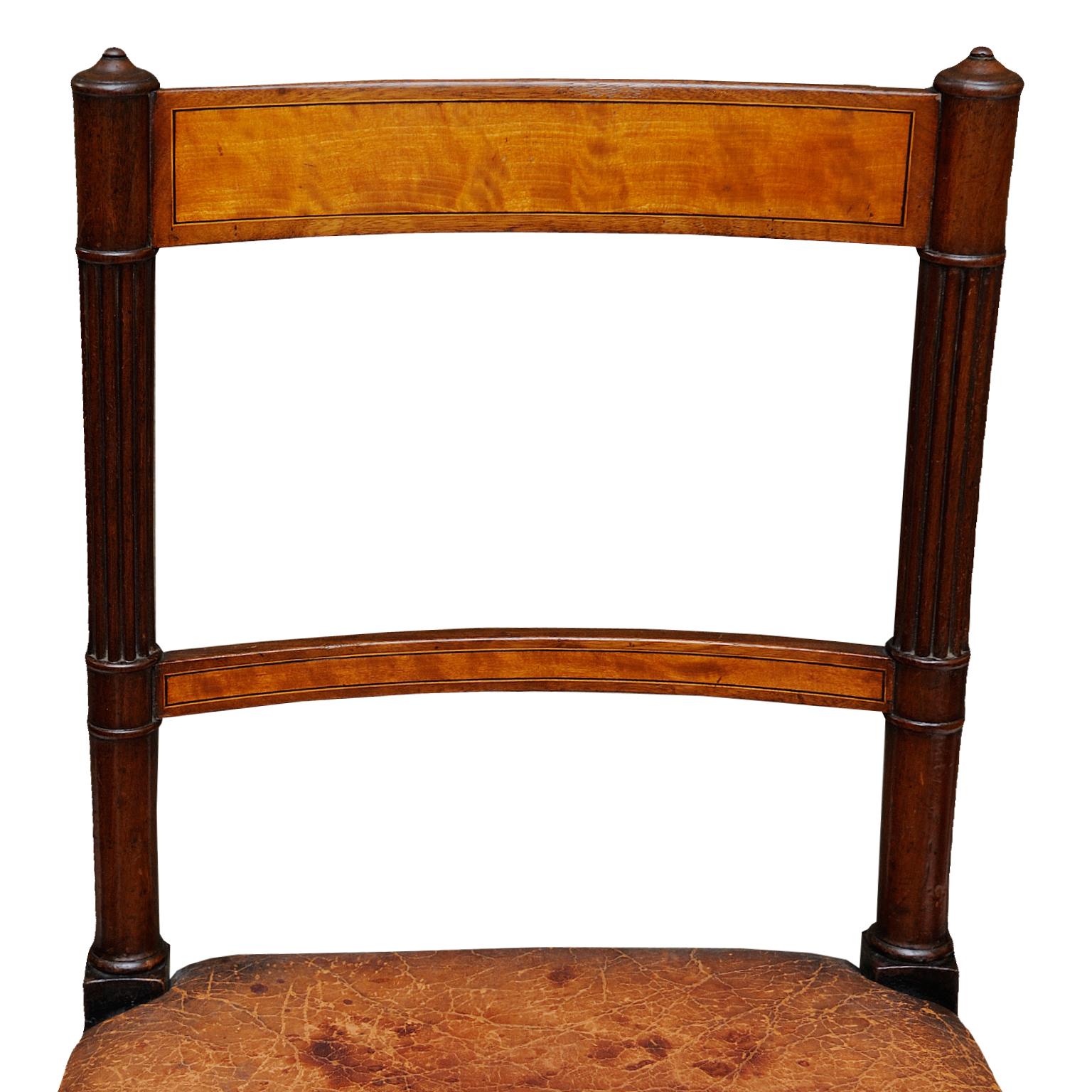Set of Six English George III Mahogany Dining Chairs, circa 1790 (Poliert) im Angebot