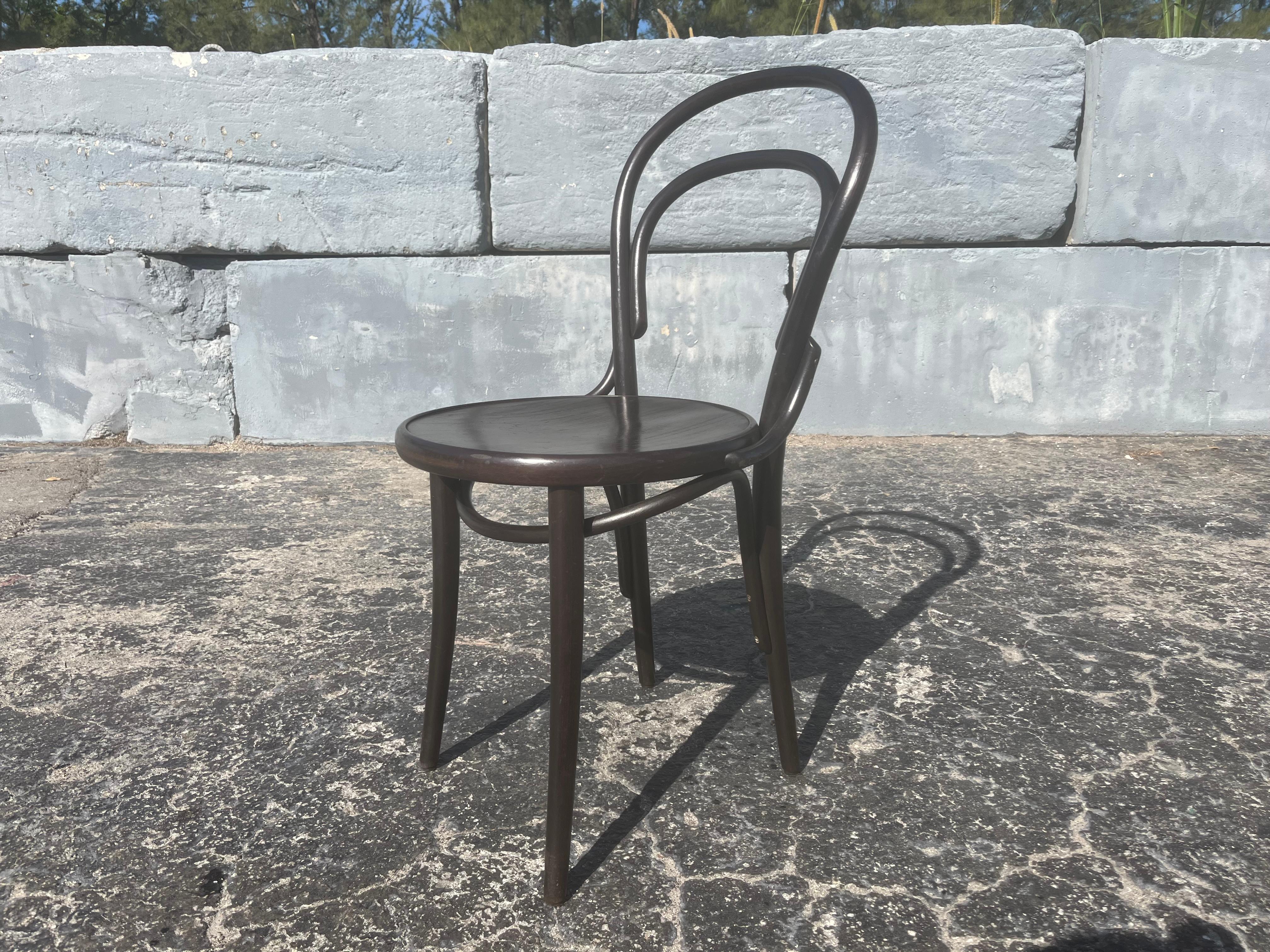 Set of Six Era Chairs by Ton, Bentwood Chairs, Thonet Style In Good Condition For Sale In Miami, FL