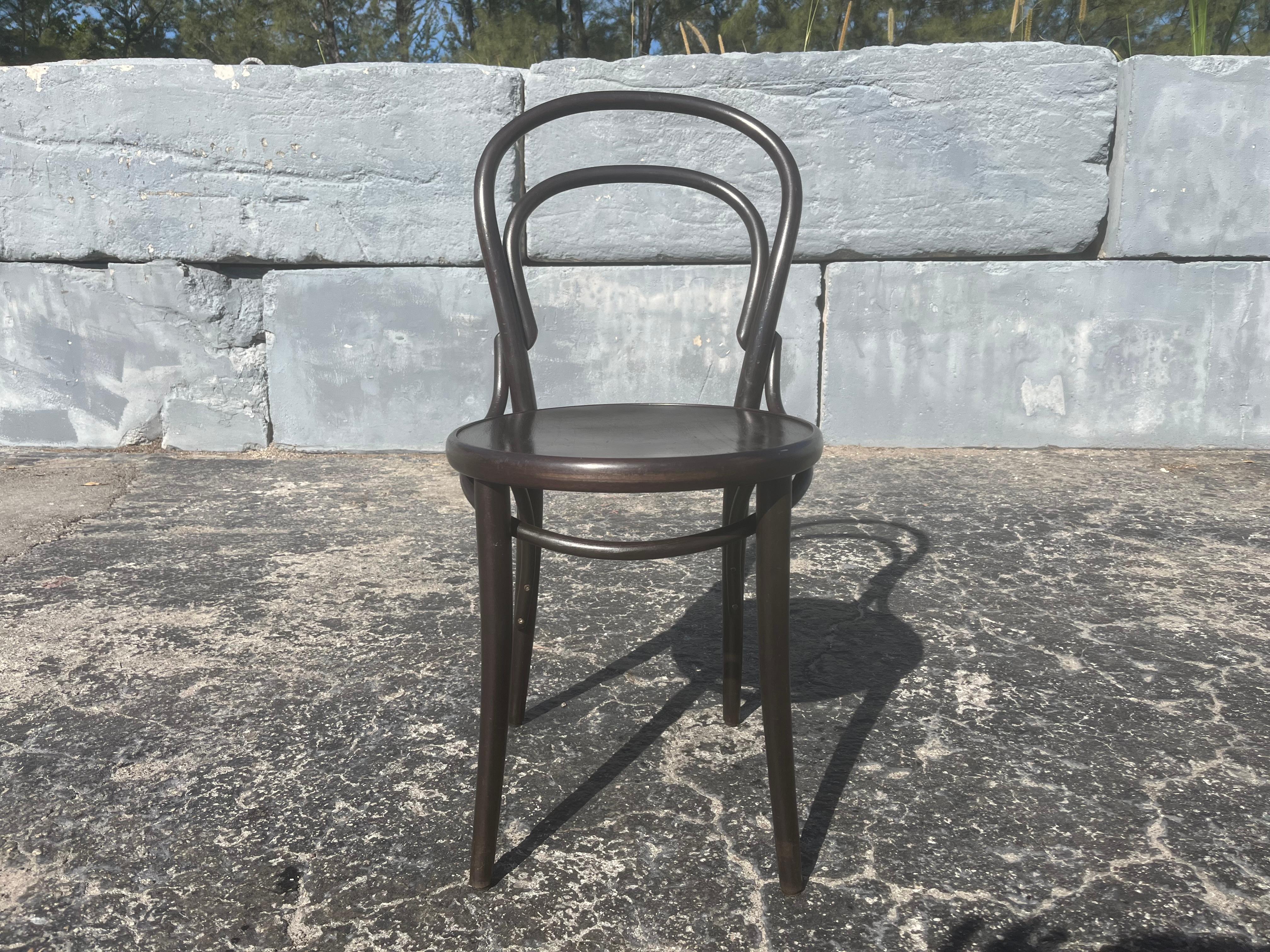 Set of Six Era Chairs by Ton, Bentwood Chairs, Thonet Style For Sale 2