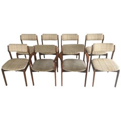 Six chaises de salle à manger Erik Buch et deux fauteuils en bois de rose - y compris le remeublement
