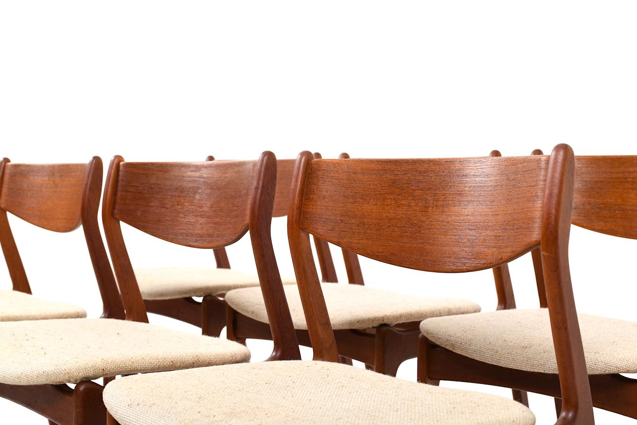 Set of Six Erik Buch Dining Chairs in Teak For Sale 3