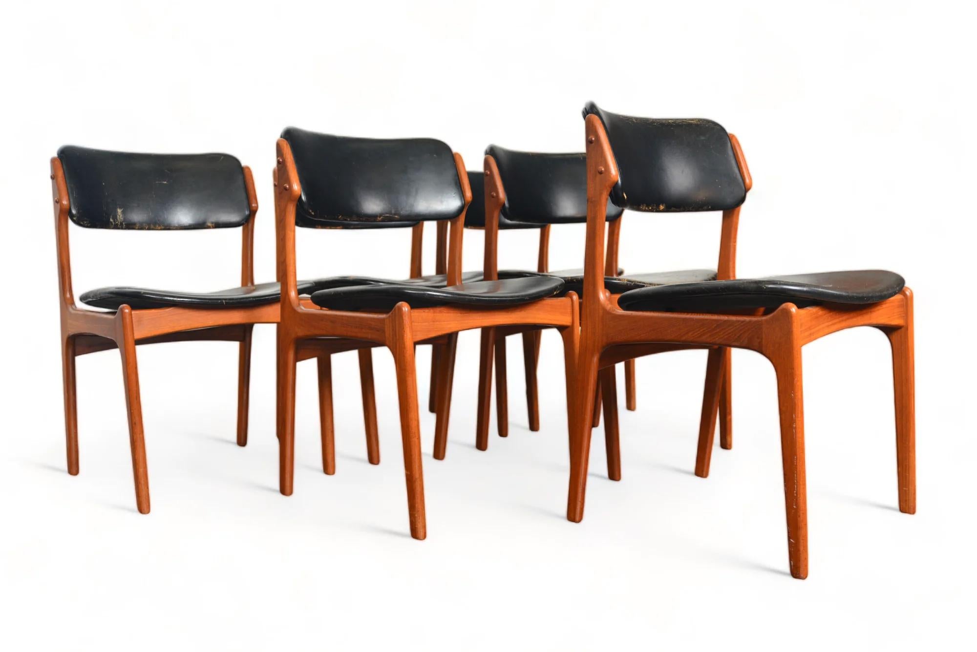 Ensemble de six chaises de salle à manger Erik Buch modèle 49 en teck Bon état - En vente à Berkeley, CA
