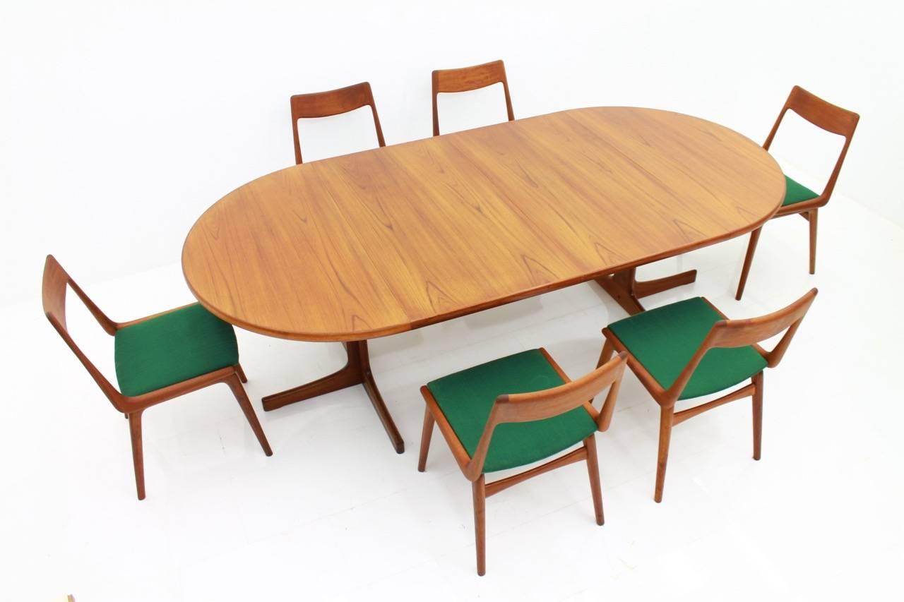 Nice set of six teak wood dining room chairs Boomerang by Erik Christensen for Slagelse Mobelvaerk, Denmark 1950s. Very good condition with original fabric.
Very good condition.