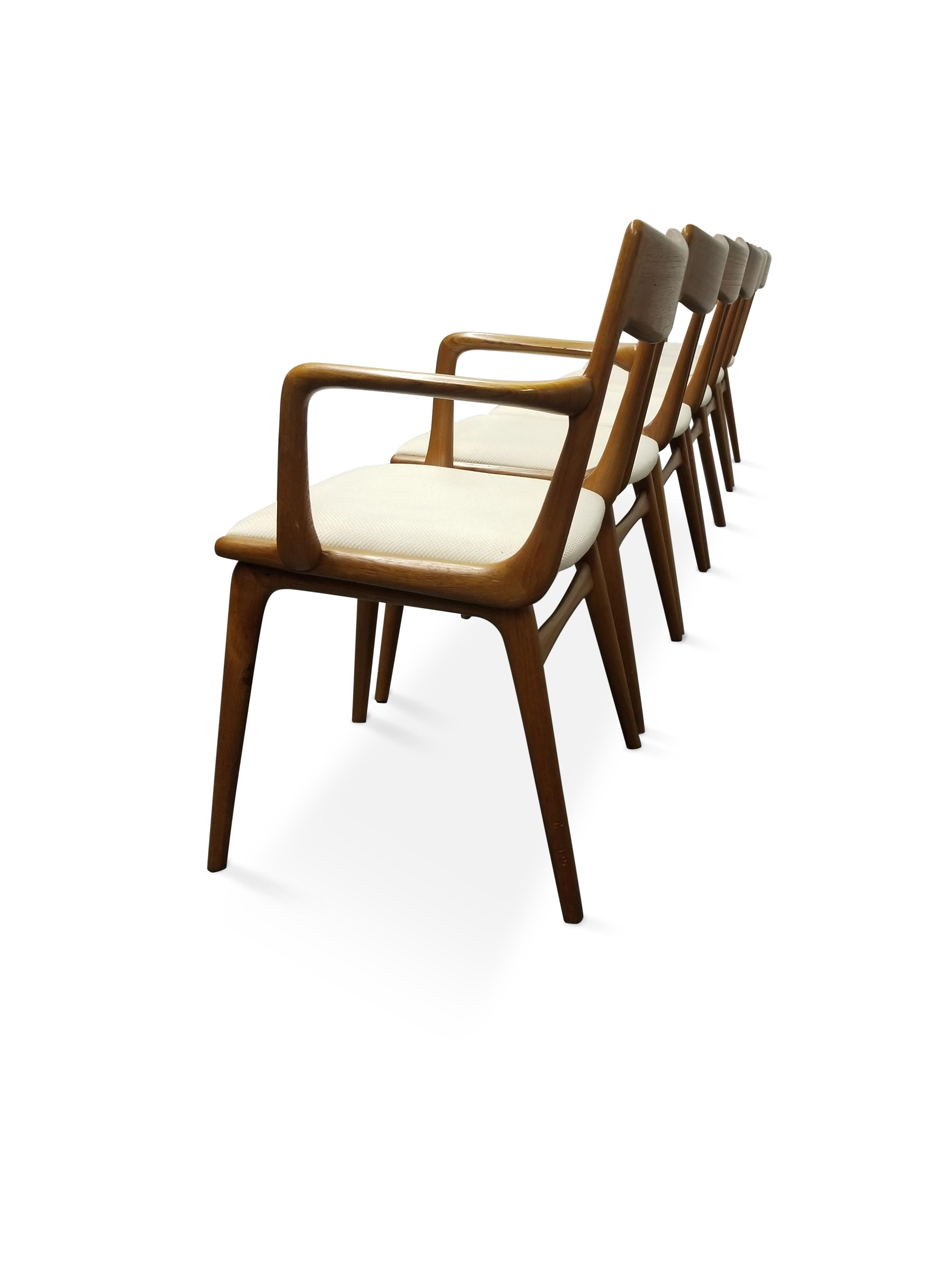Ensemble de six chaises de salle à manger en teck Boomerang d'Erik Christiansen Bon état - En vente à Middlesex, NJ