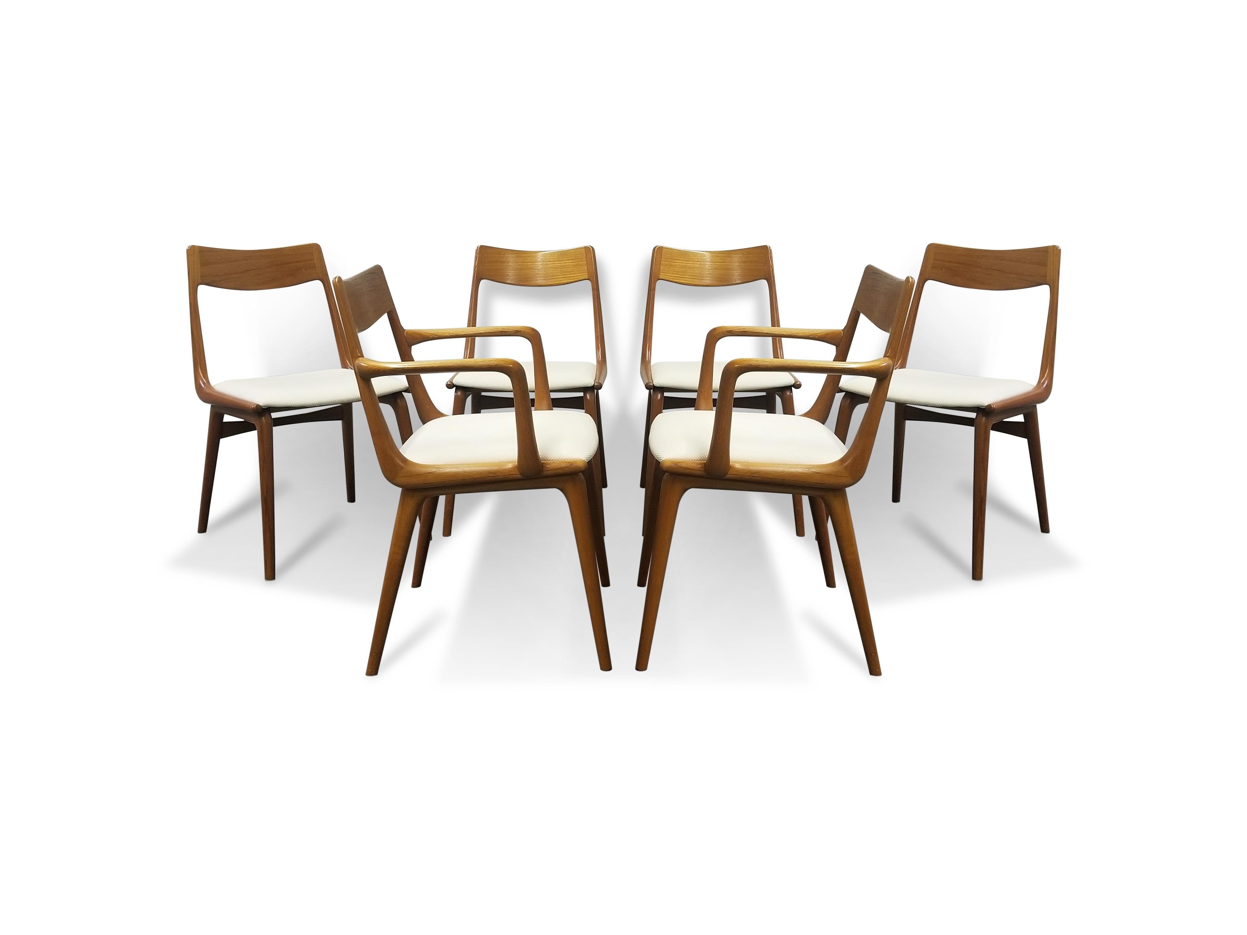20ième siècle Ensemble de six chaises de salle à manger en teck Boomerang d'Erik Christiansen en vente