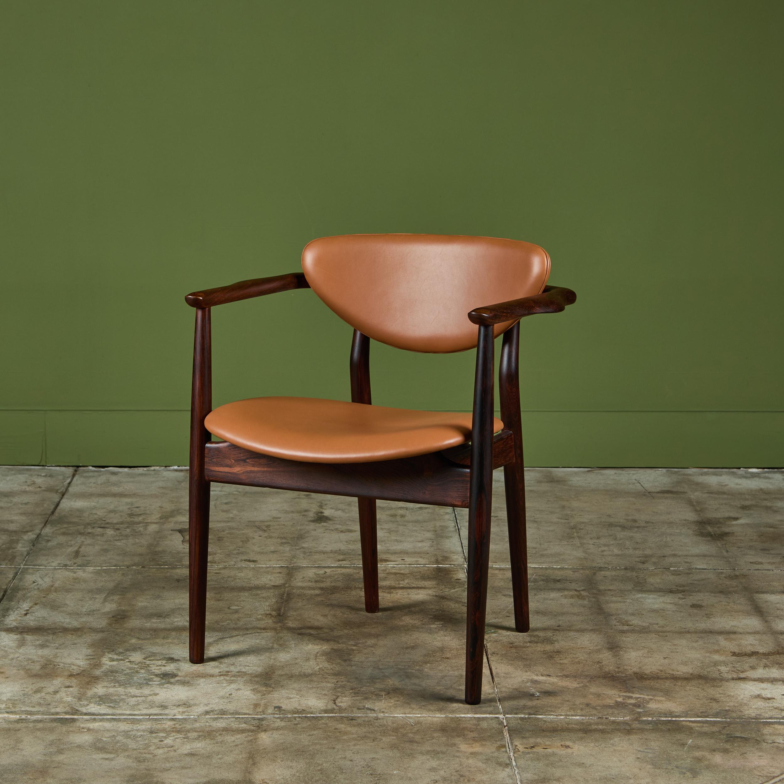 Set of Six Finn Juhl Dining Chairs for Niels Vodder For Sale 1