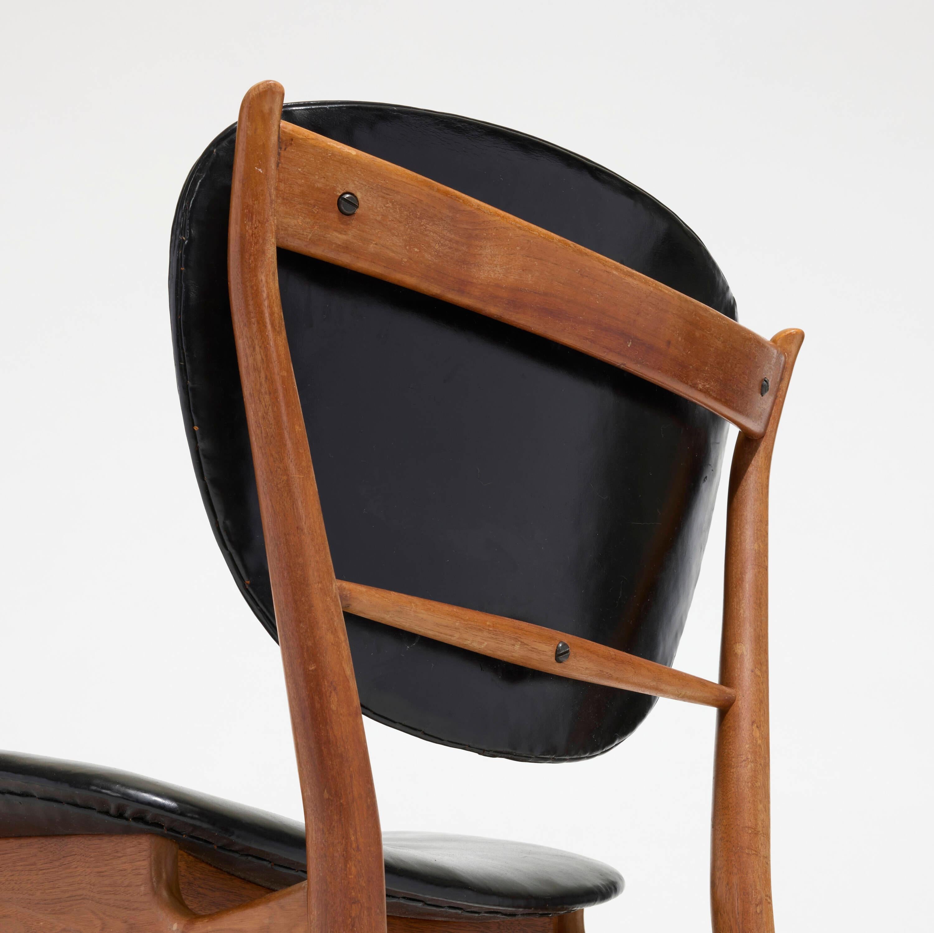 20th Century Set of Six Finn Juhl Dining Chairs Model 402 1/2 For Sale