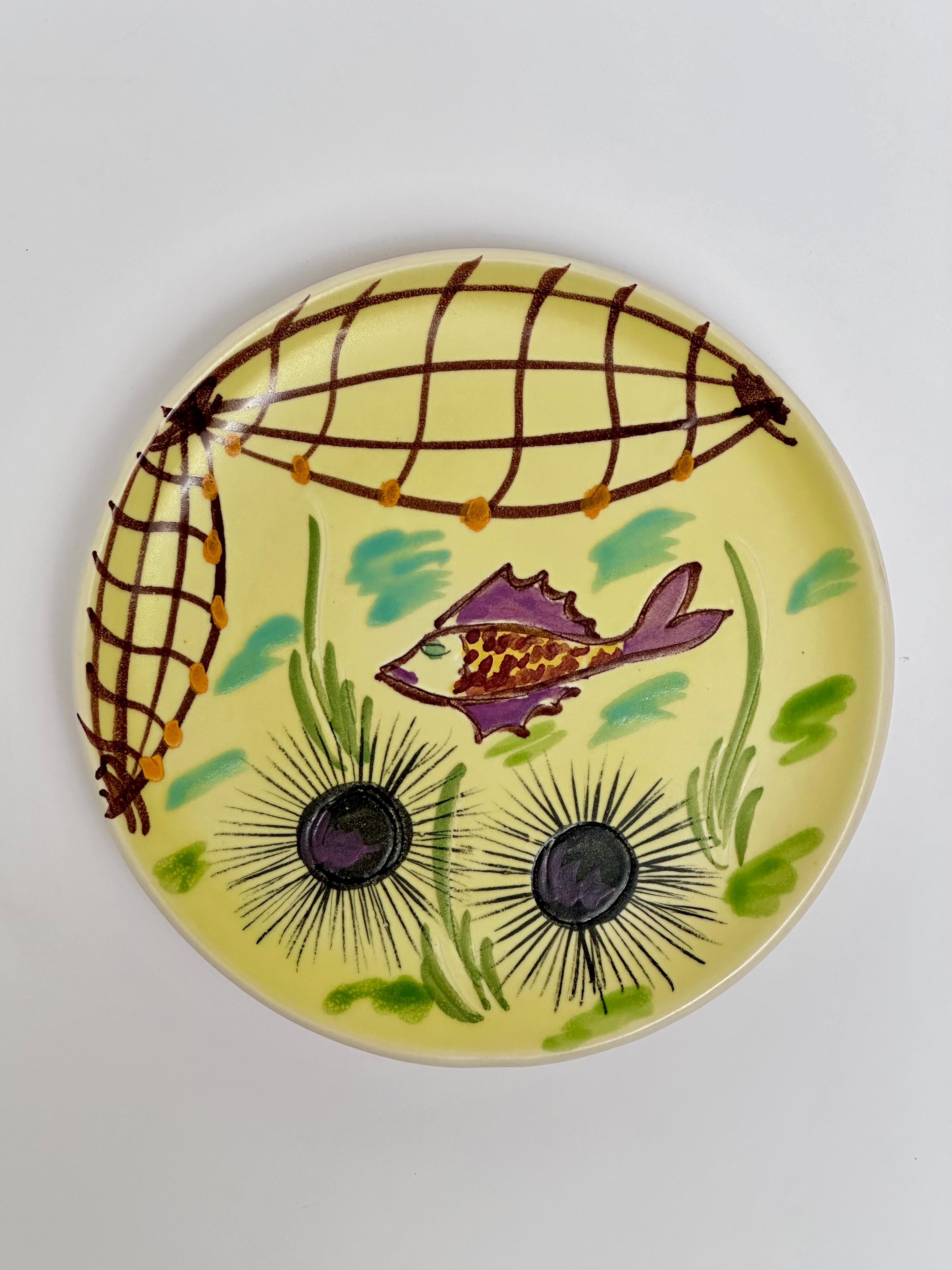 Juego de seis platos de pescado, Cerenne, Vallauris c. 1950 Glaseado en venta