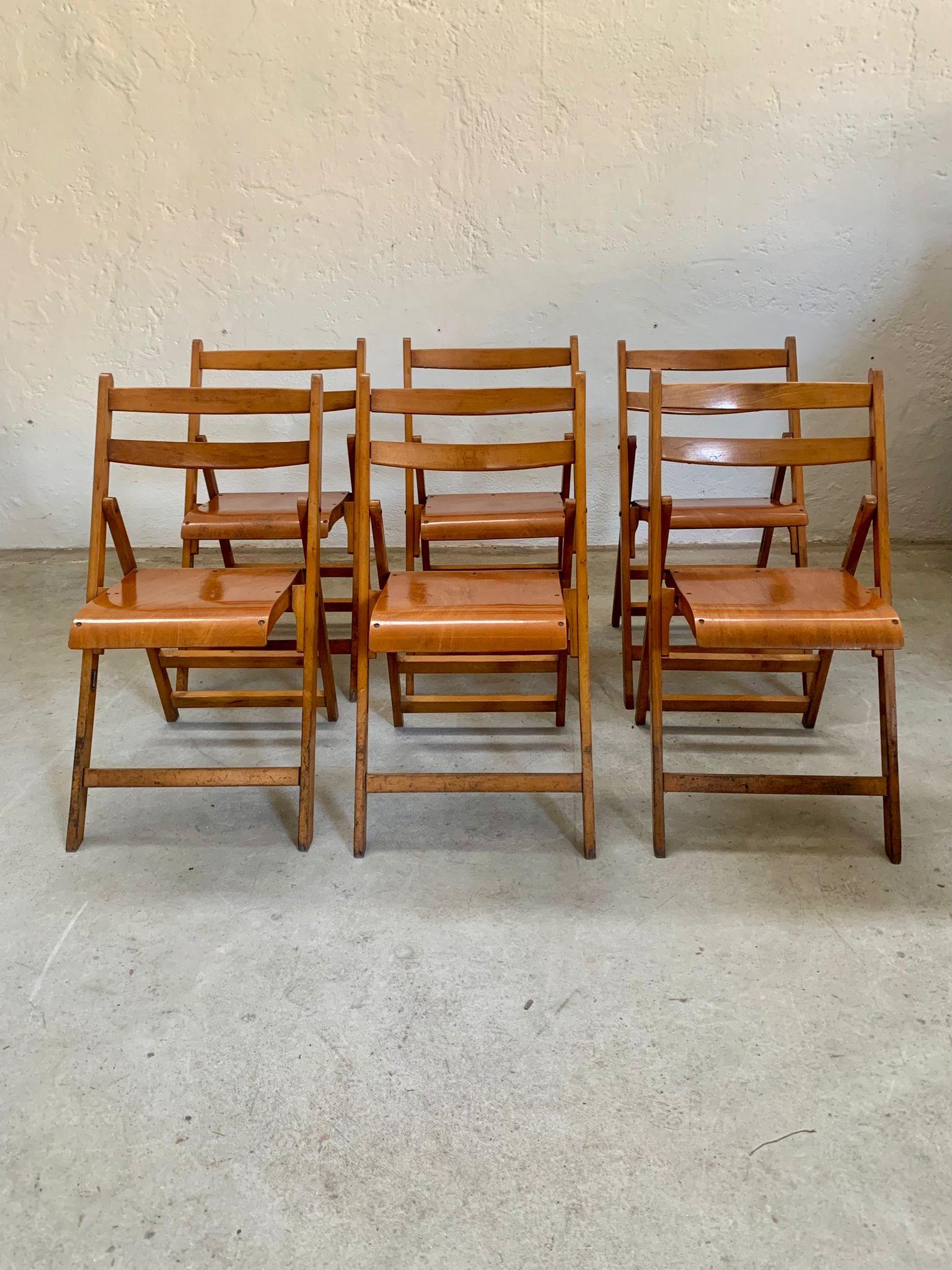 Set of six folding chairs 1960s In condizioni buone in vendita a Milano, IT