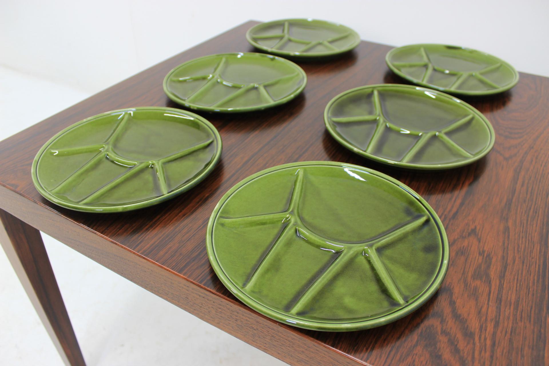 French Set of Six Fondue Plates, Gien Pottery, France