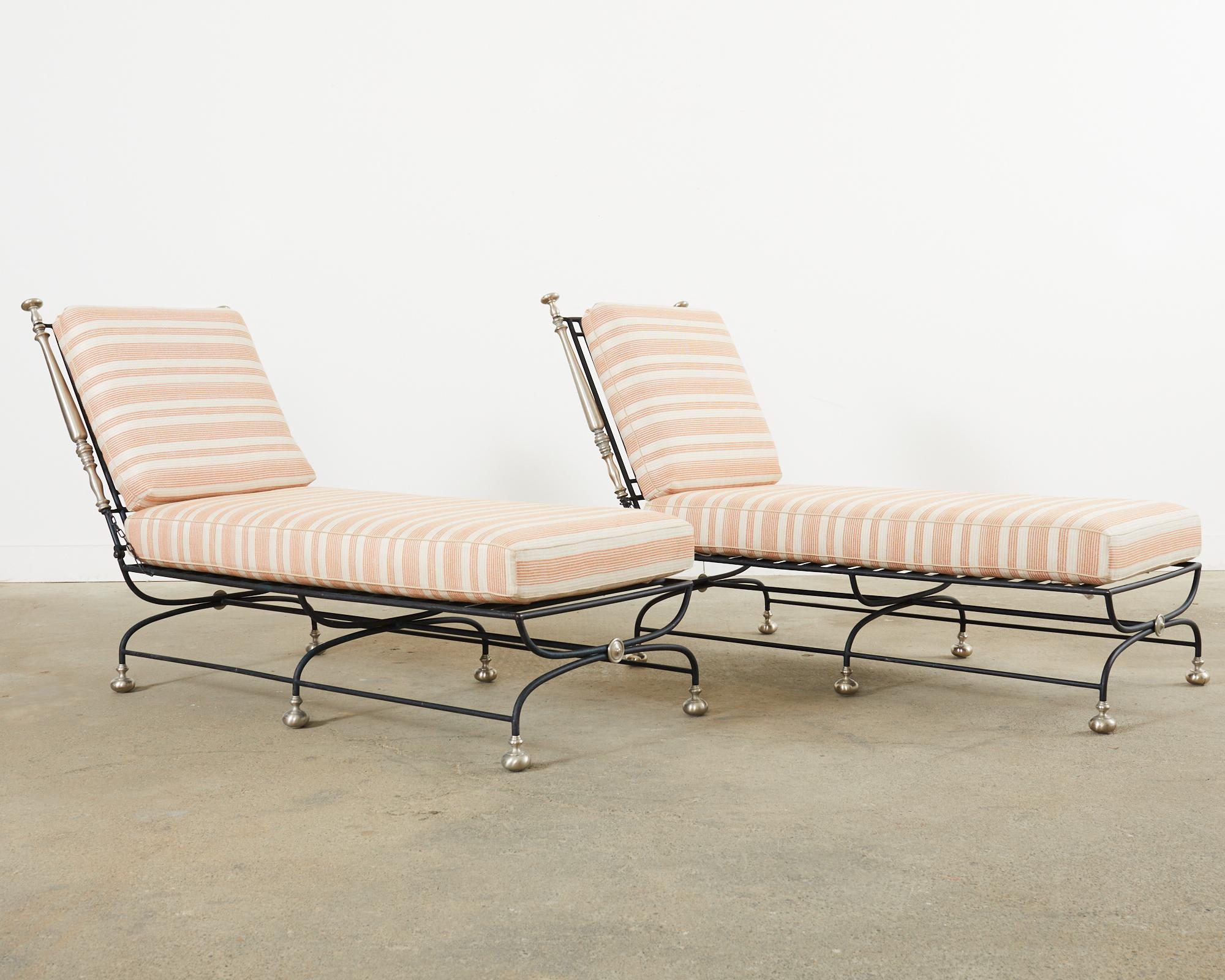 Set von sechs Formations-Sesseln aus Eisen im neoklassischen Stil von Nachlass im Angebot 3