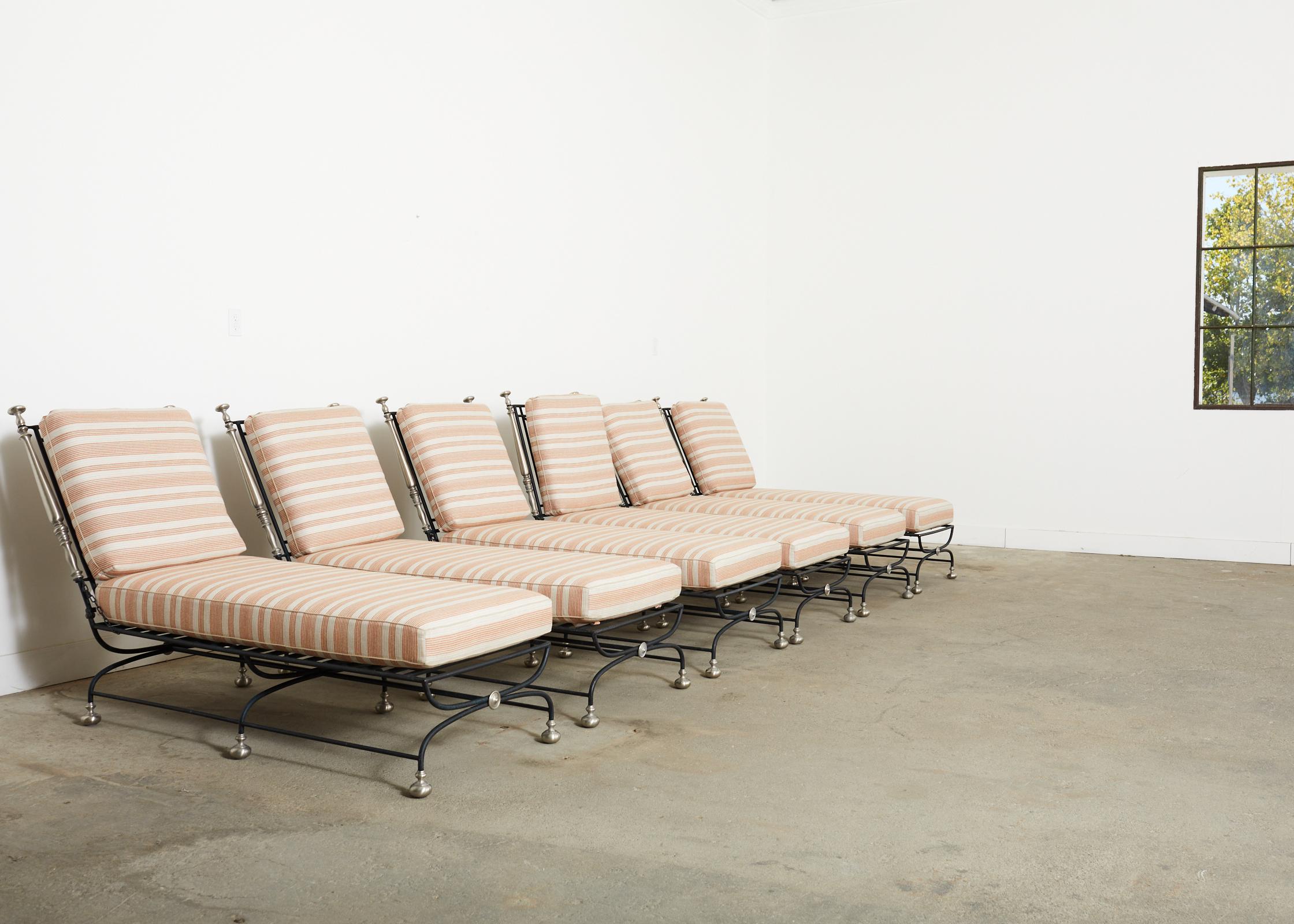 Set von sechs Formations-Sesseln aus Eisen im neoklassischen Stil von Nachlass (Neoklassisch) im Angebot