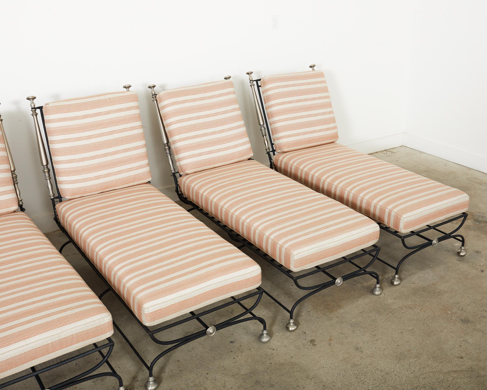 Set von sechs Formations-Sesseln aus Eisen im neoklassischen Stil von Nachlass (21. Jahrhundert und zeitgenössisch) im Angebot