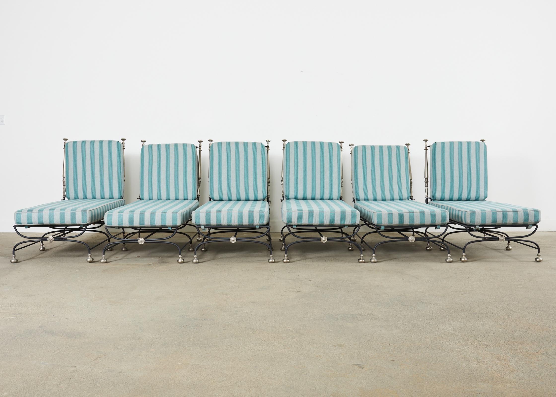 Américain Ensemble de six chaises longues en fer de style néoclassique de Formations en vente