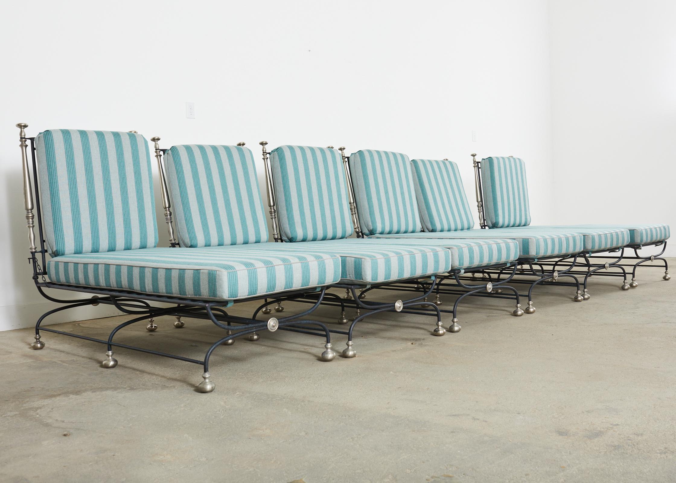 Set aus sechs Formations-Sesseln aus Eisen im neoklassischen Stil im Zustand „Gut“ im Angebot in Rio Vista, CA