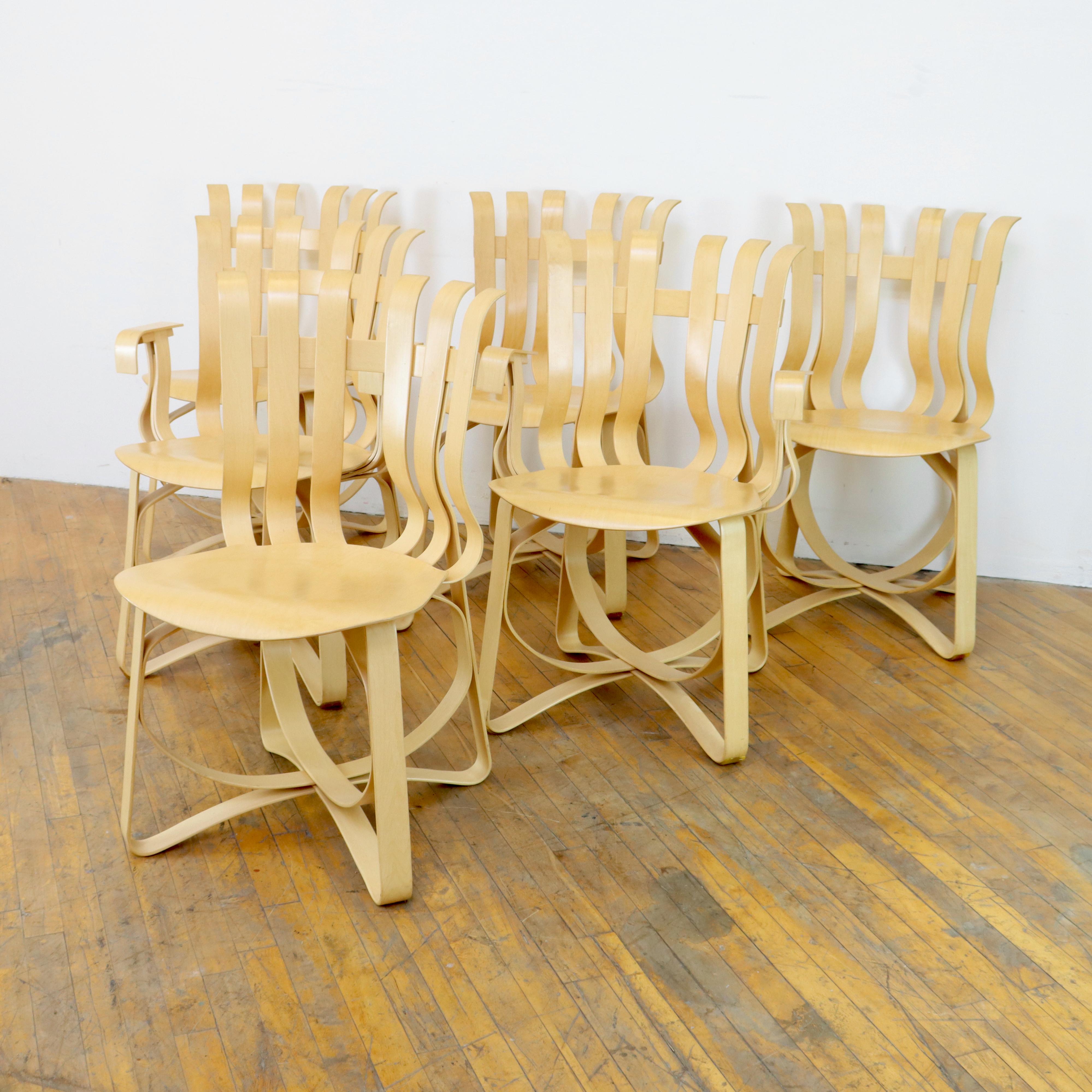 Satz von sechs Frank Gehry-Stühlen „Hat Trick“  (Postmoderne) im Angebot
