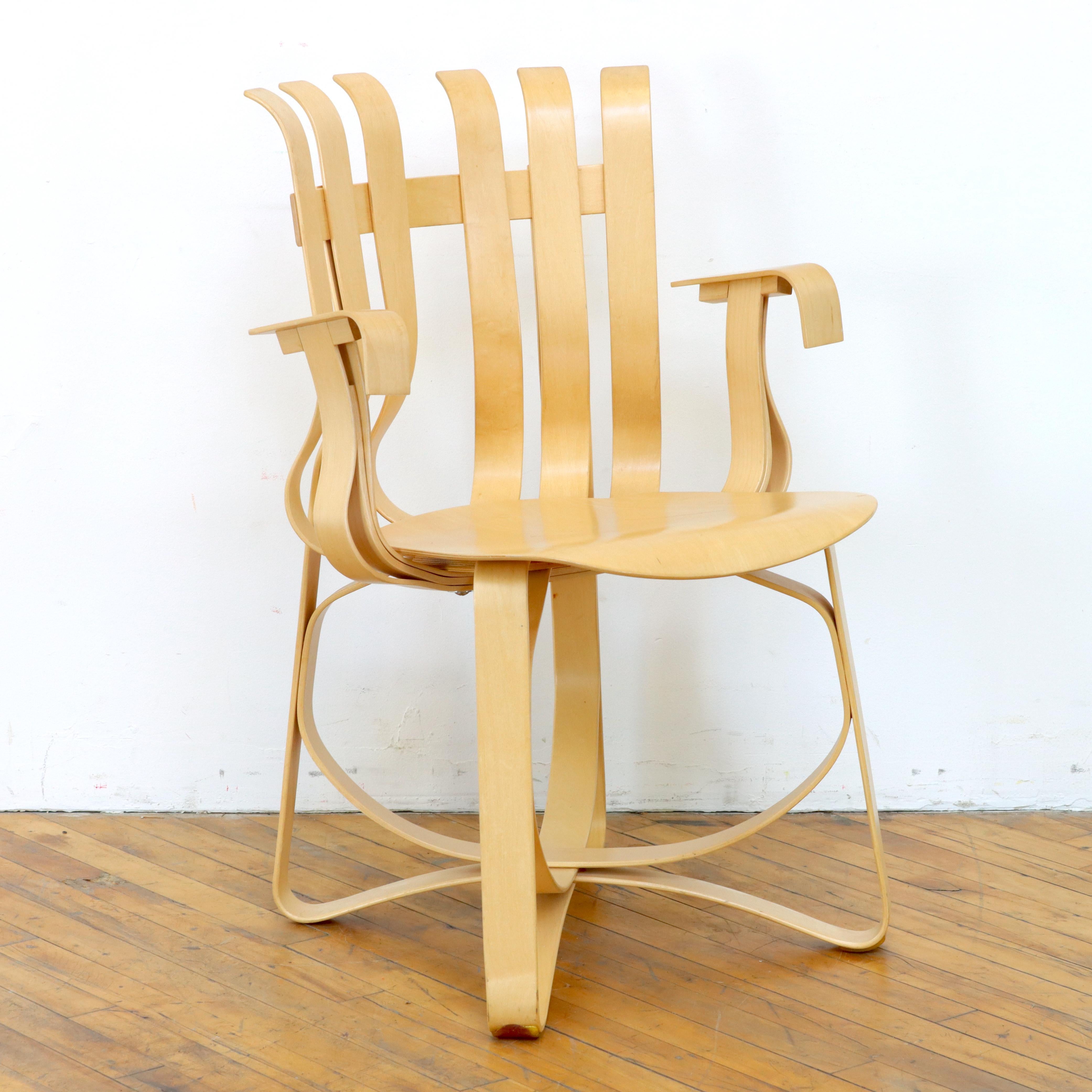 Satz von sechs Frank Gehry-Stühlen „Hat Trick“  (amerikanisch) im Angebot