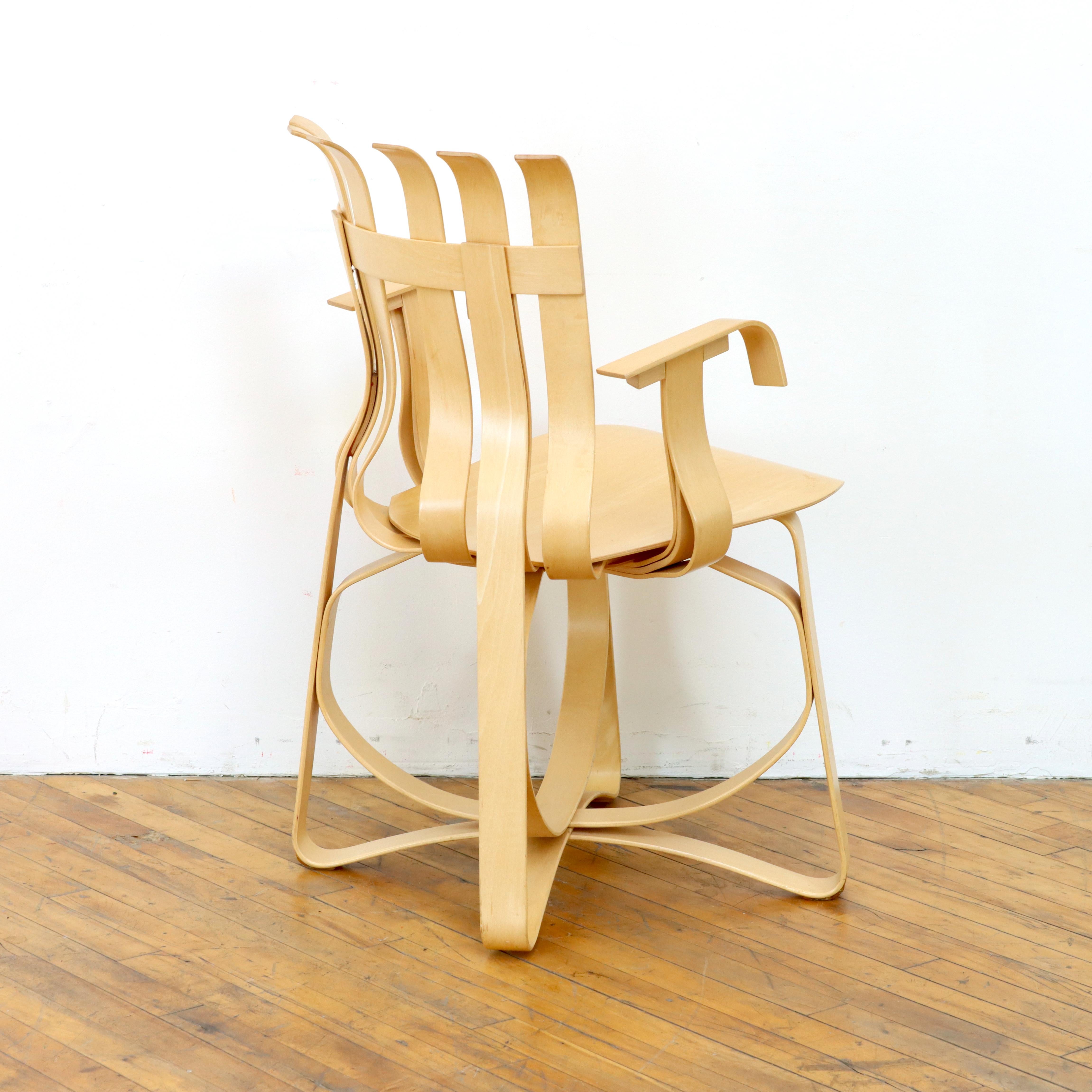 Satz von sechs Frank Gehry-Stühlen „Hat Trick“  (21. Jahrhundert und zeitgenössisch) im Angebot