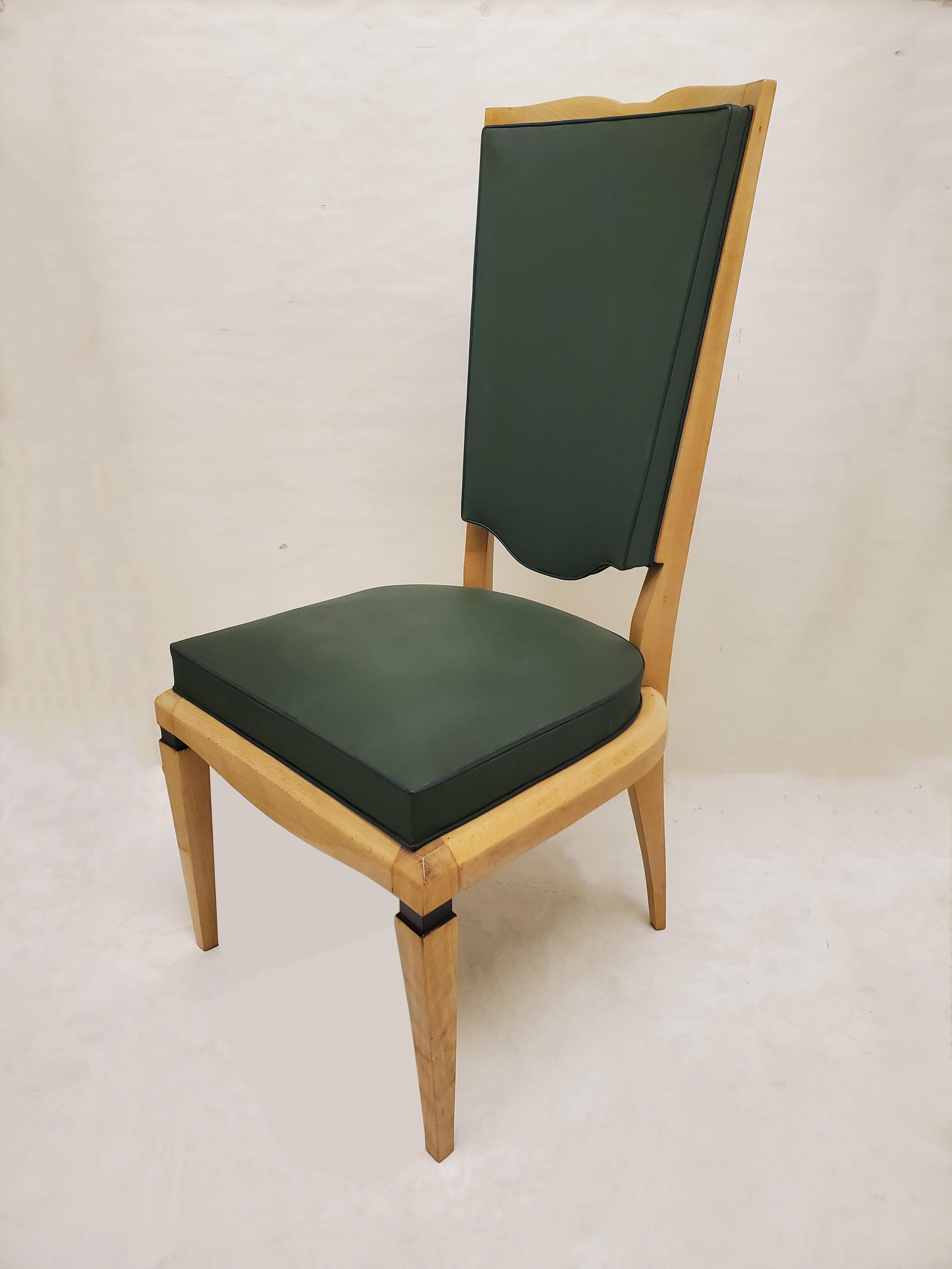 Mid-Century Modern Ensemble de six chaises de salle à manger à haut dossier des années 1940 - M. Jallot en vente