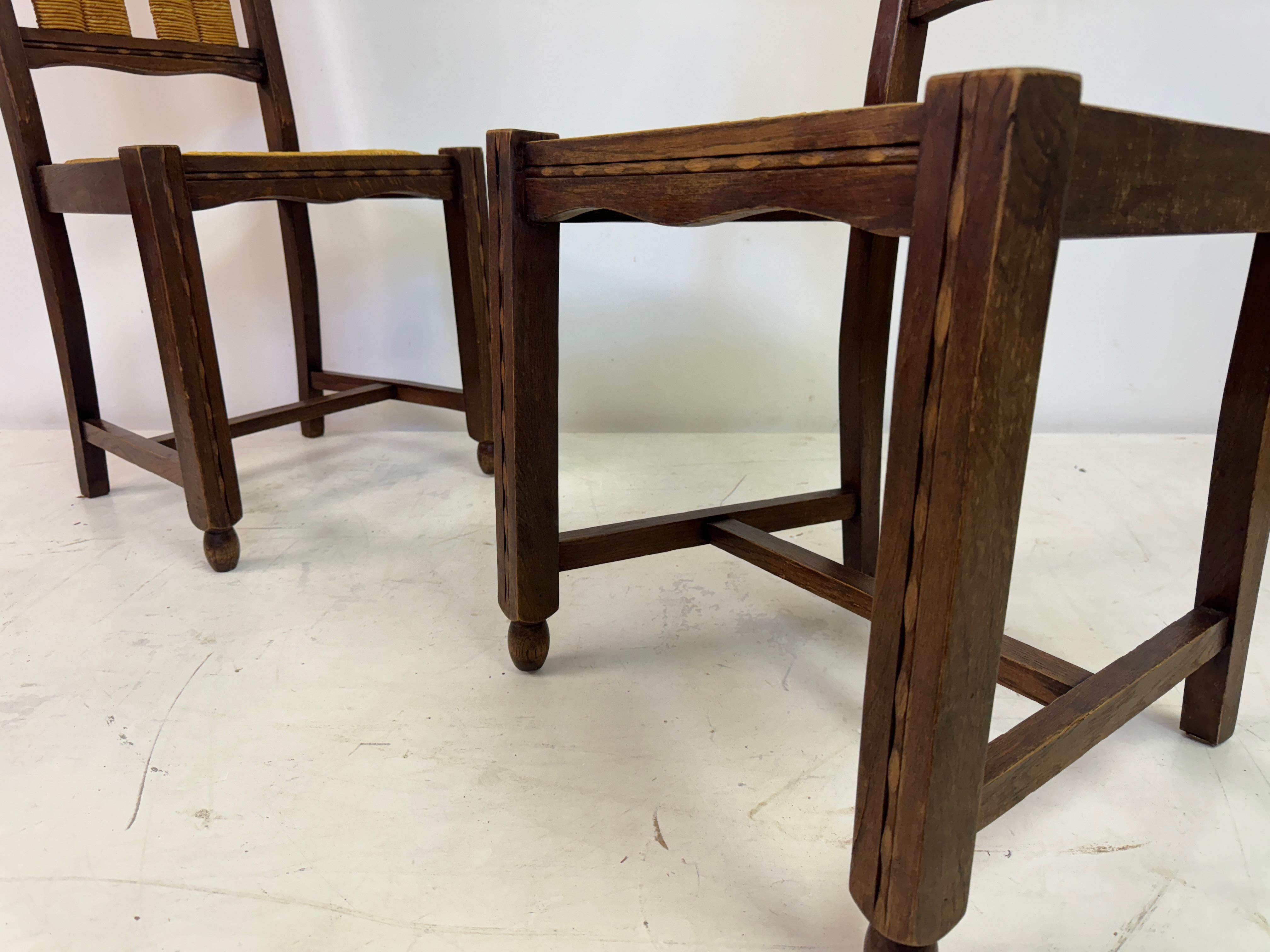 Set of Six French 1950s Oak and Rush Dining Chairs For Sale 7
