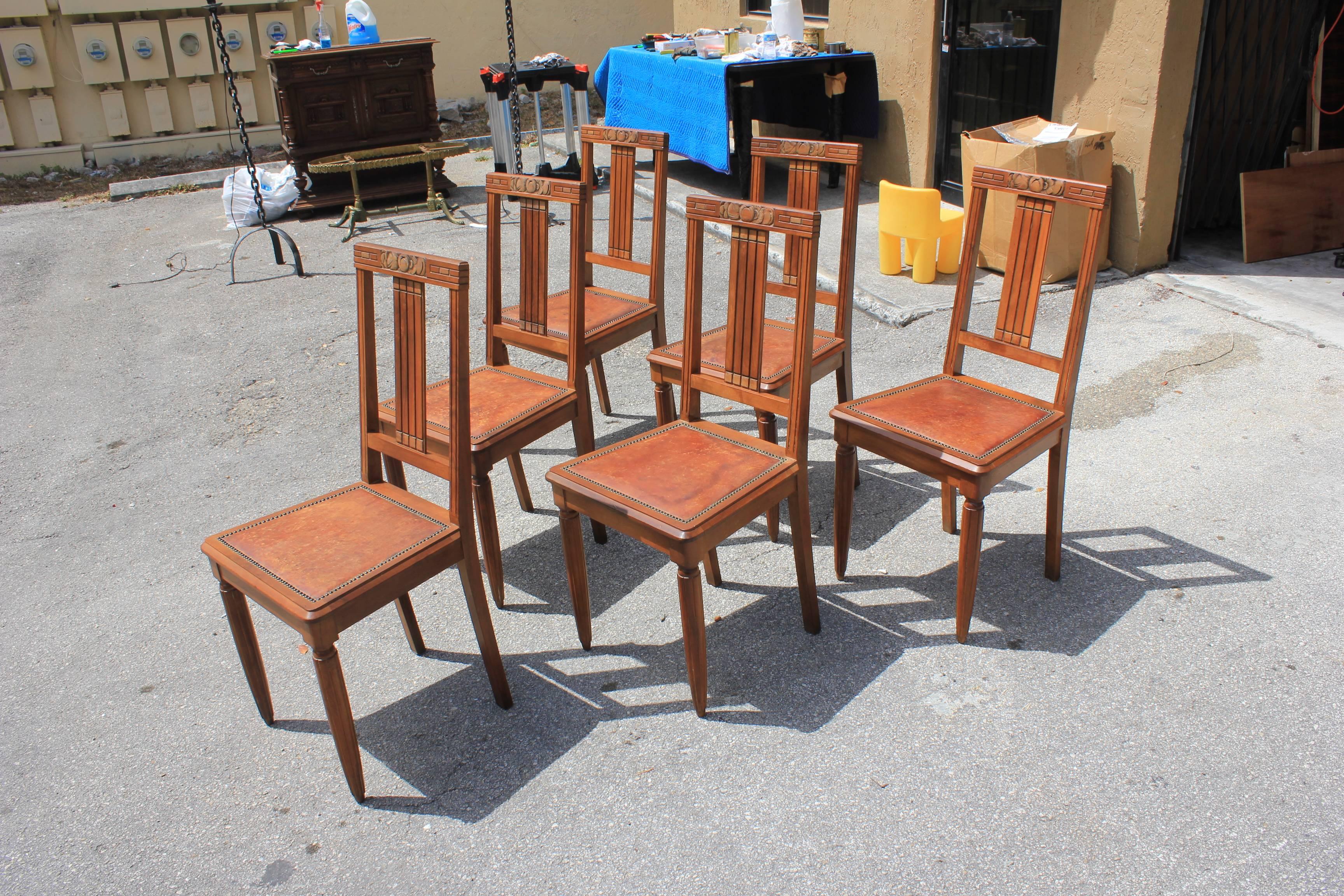 Mid-20th Century Set of Six French Art Deco Solid Walnut Leather Seat Dining Chairs, circa 1940s