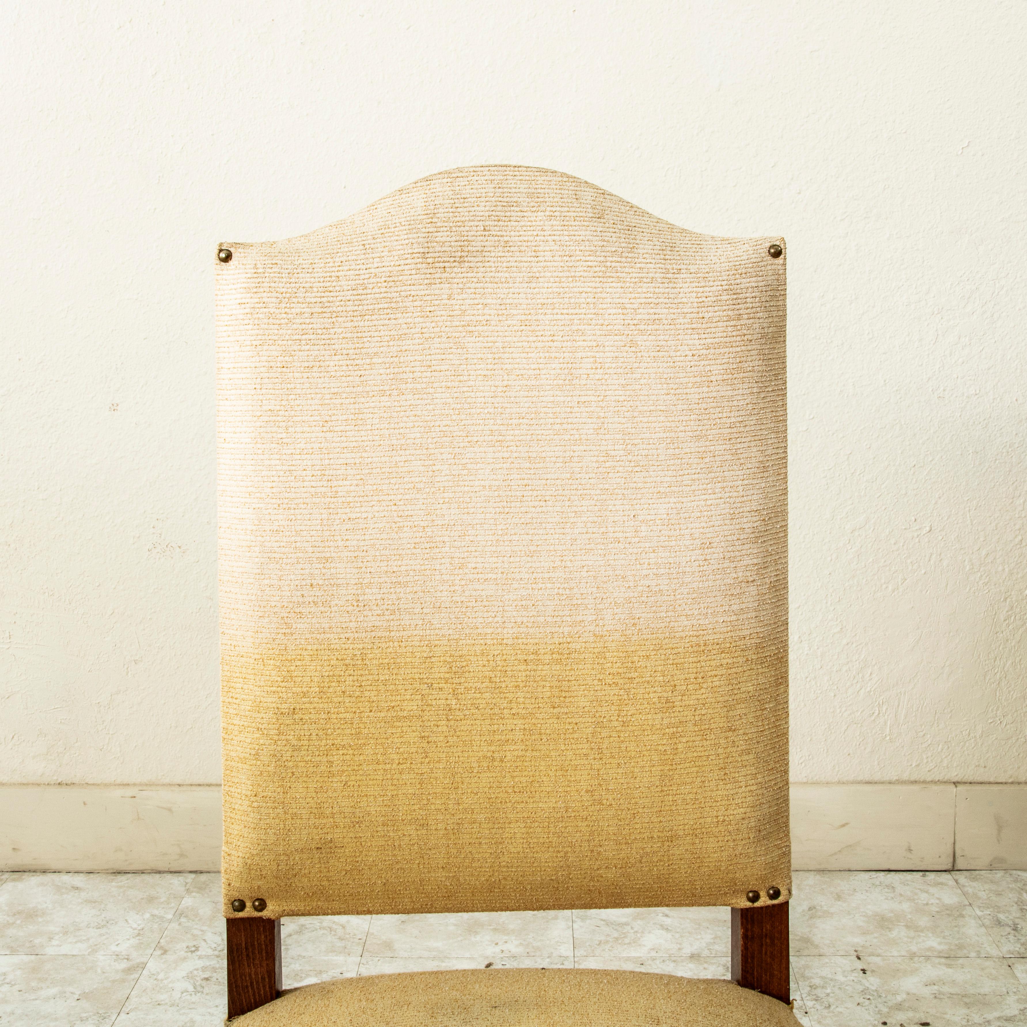 Satz von sechs Ess- oder Beistellstühlen aus französischer Esche mit kannelierten Hammelbeinen im Angebot 10