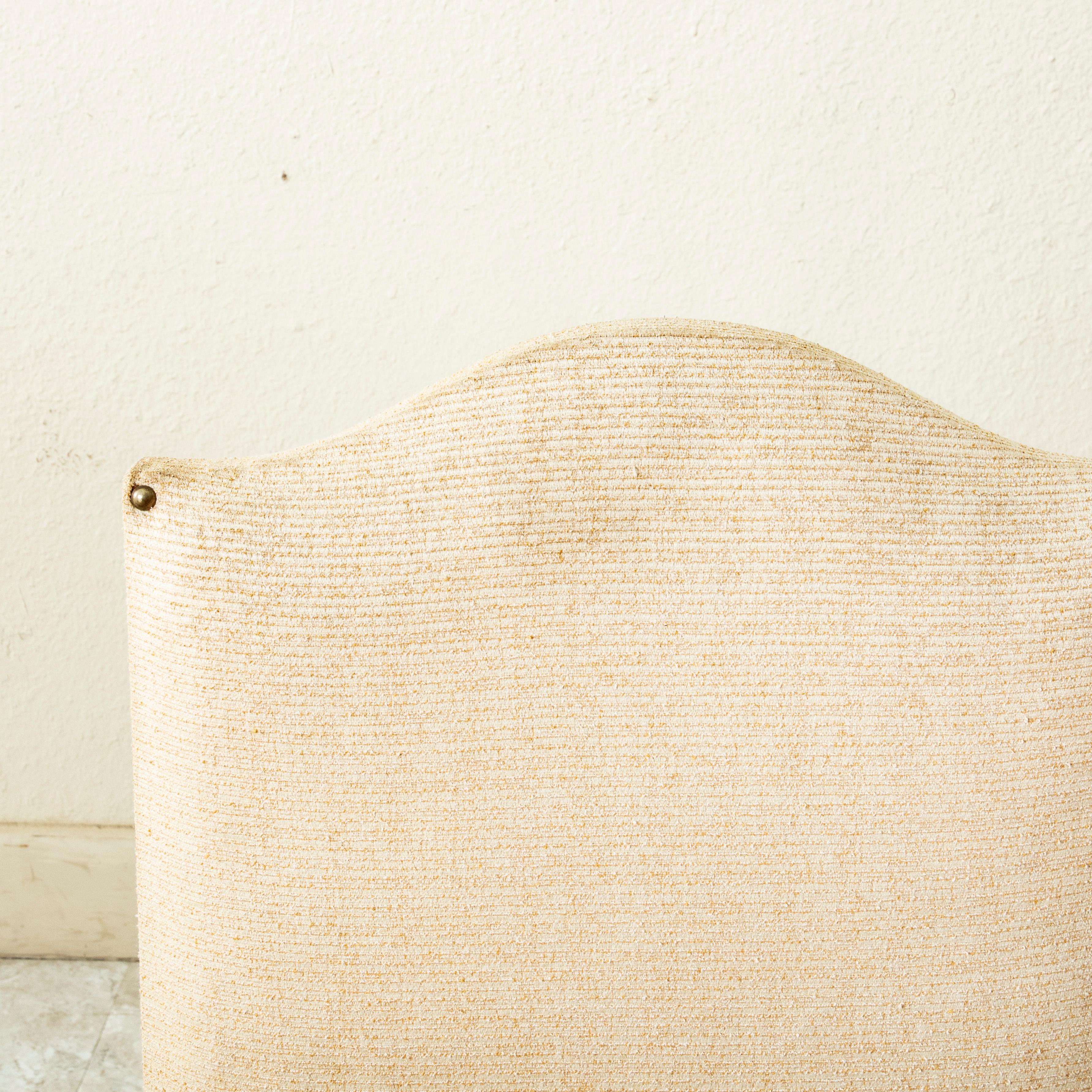 Satz von sechs Ess- oder Beistellstühlen aus französischer Esche mit kannelierten Hammelbeinen im Angebot 11