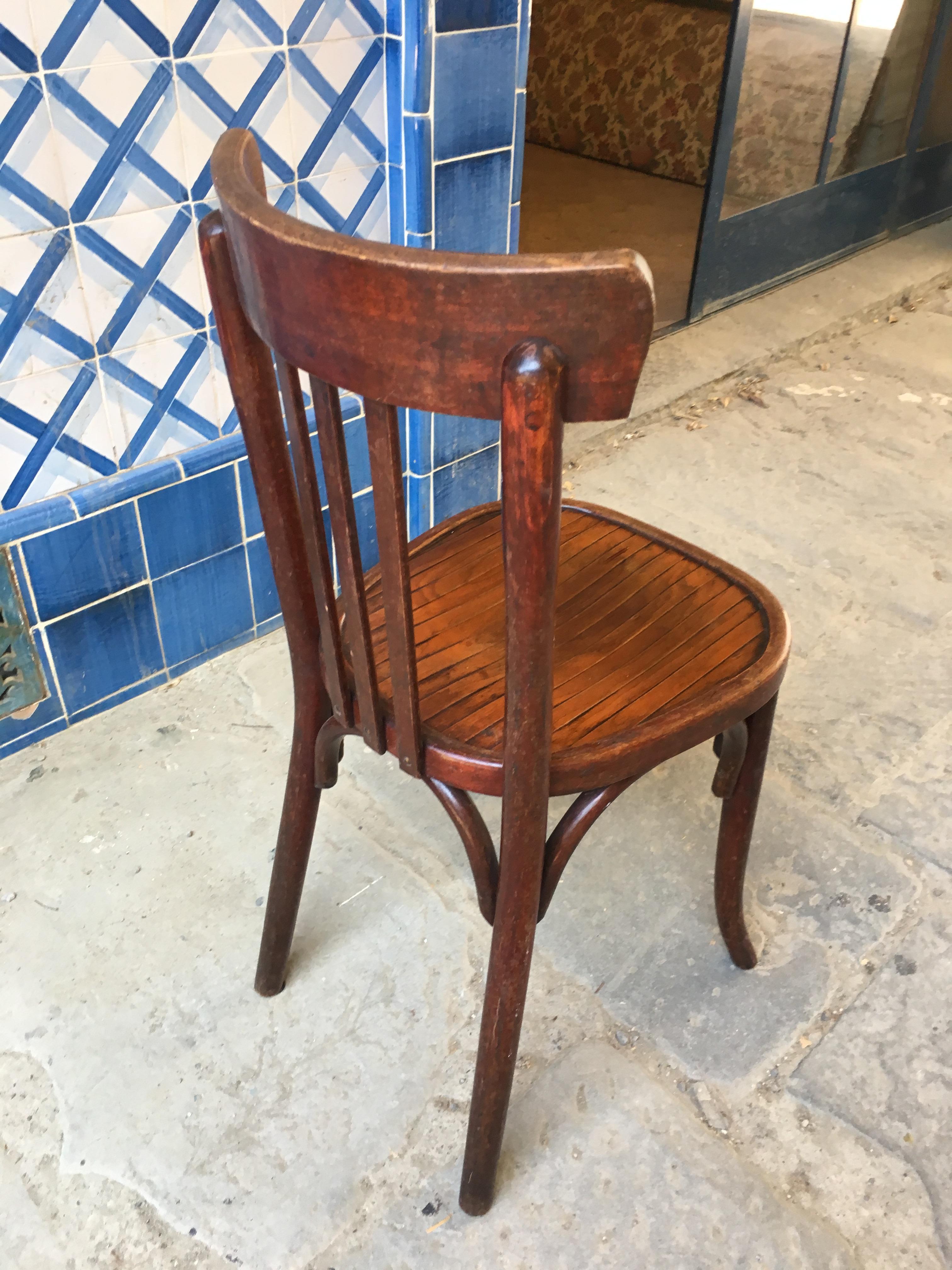 Set of Six French Bistrot Chairs in Beechwood with Mahogany Patina from 1930s For Sale 6
