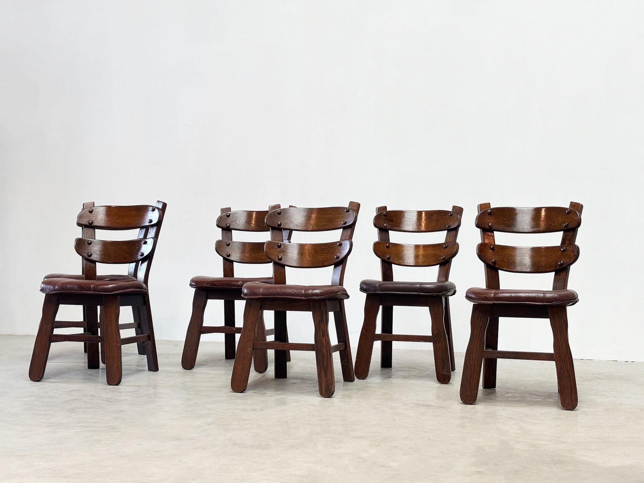 Set di sei sedie da pranzo brutaliste francesi in vendita 6
