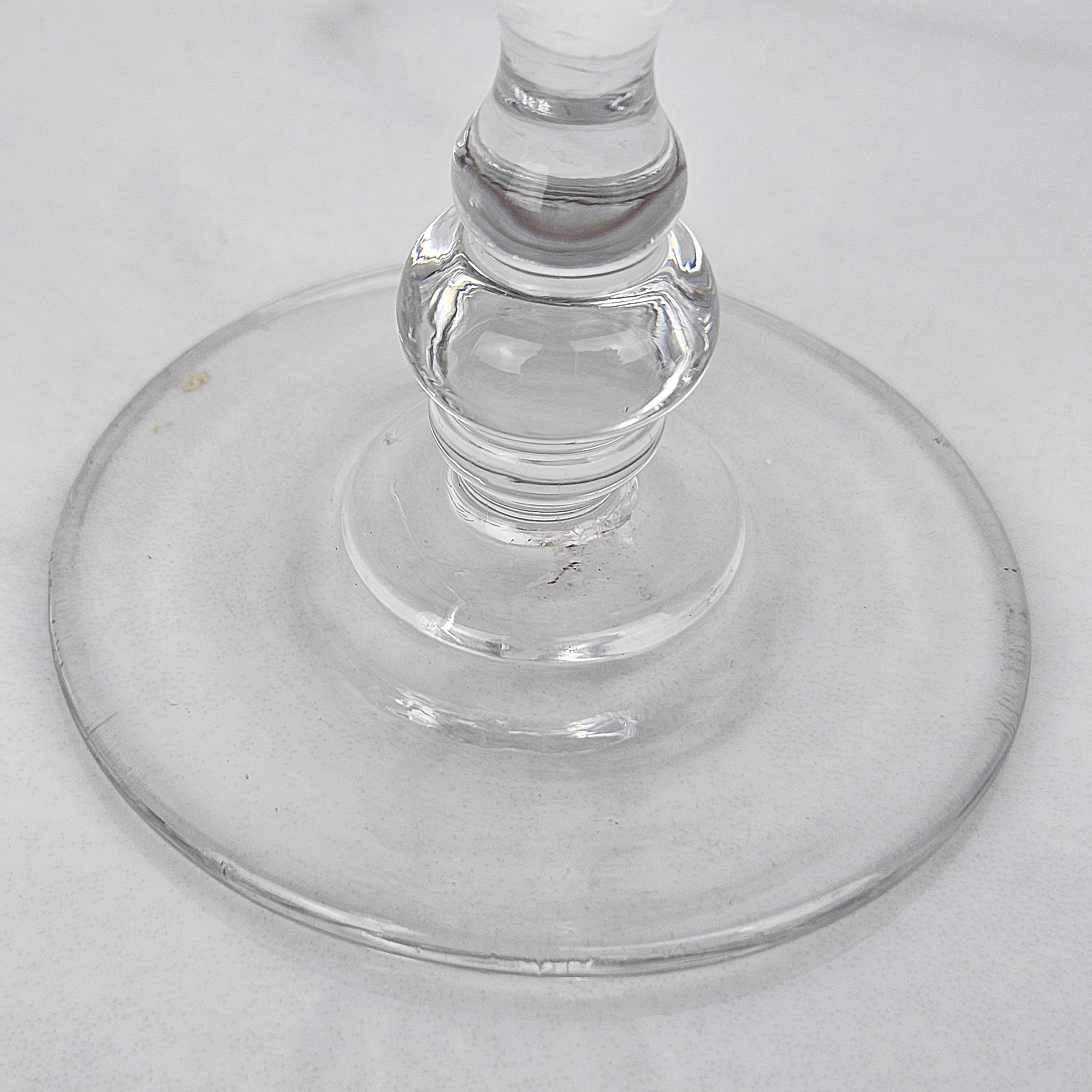 Verre brun Ensemble de six flûtes à champagne françaises en verre, vers 1880 en vente