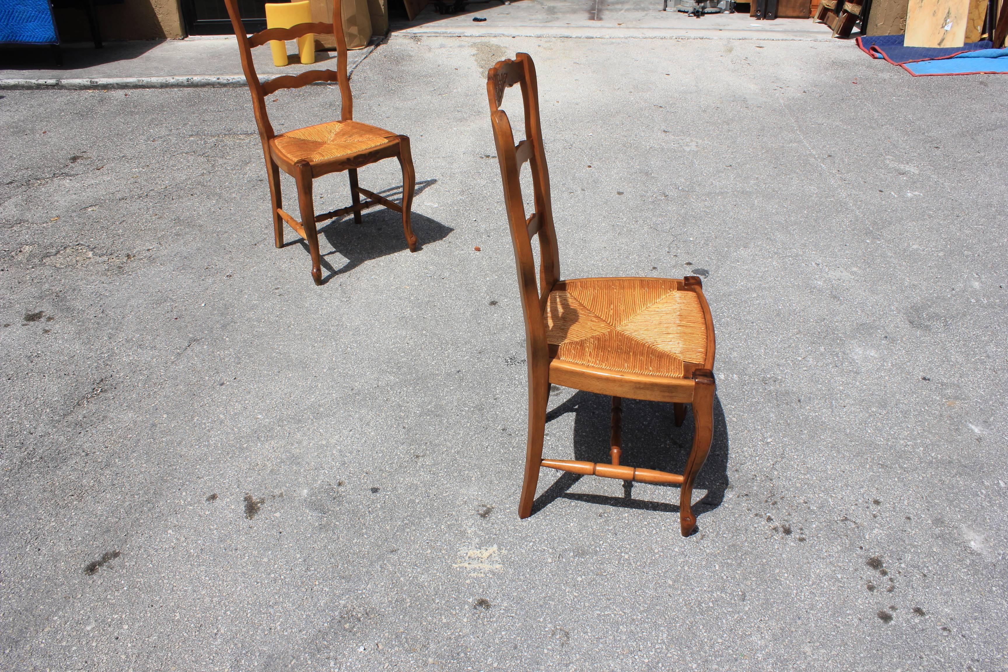 Set of Six French Country Rush Seat Solid Walnut Dining Chairs, circa 1910s 7