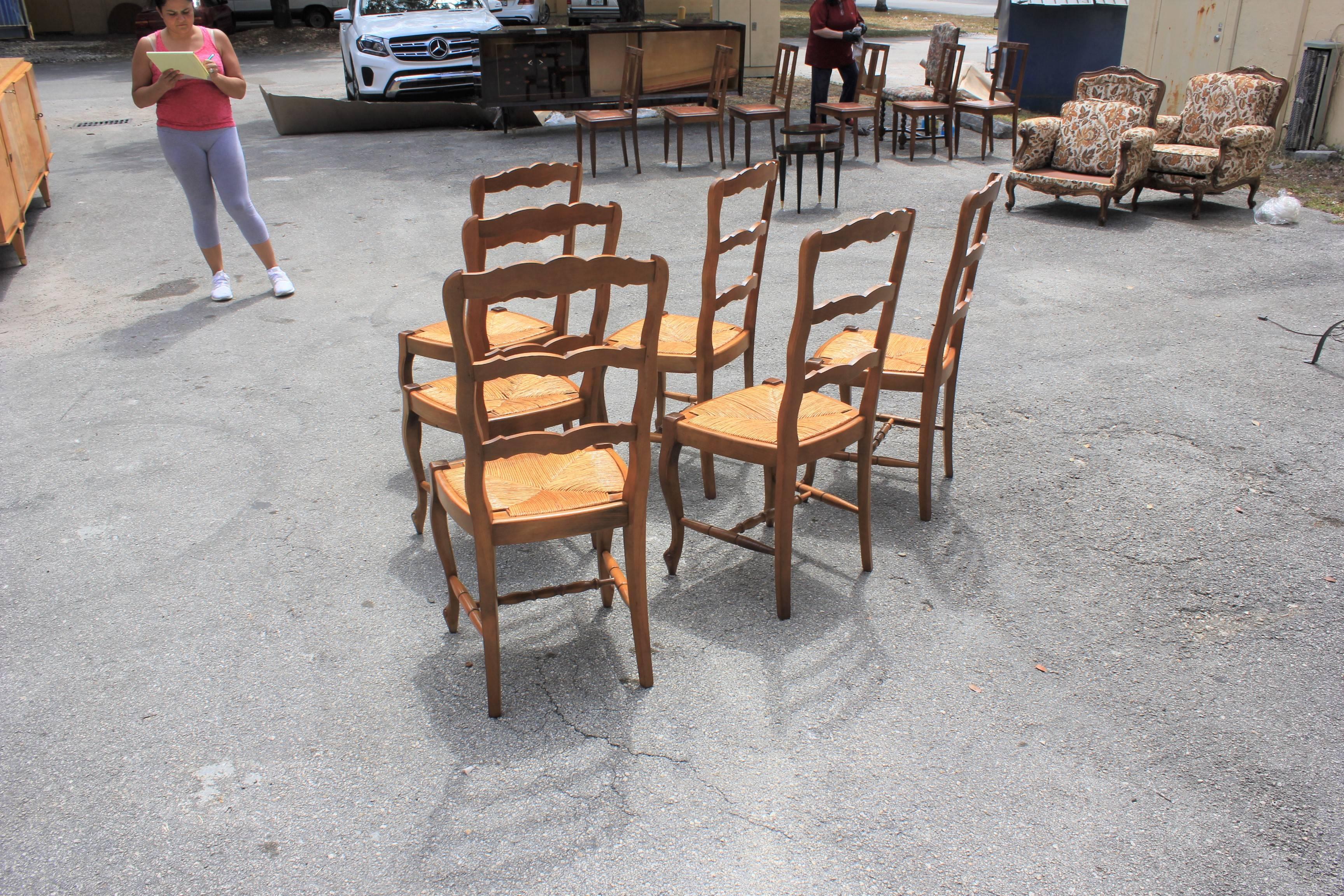 Set of Six French Country Rush Seat Solid Walnut Dining Chairs, circa 1910s 4