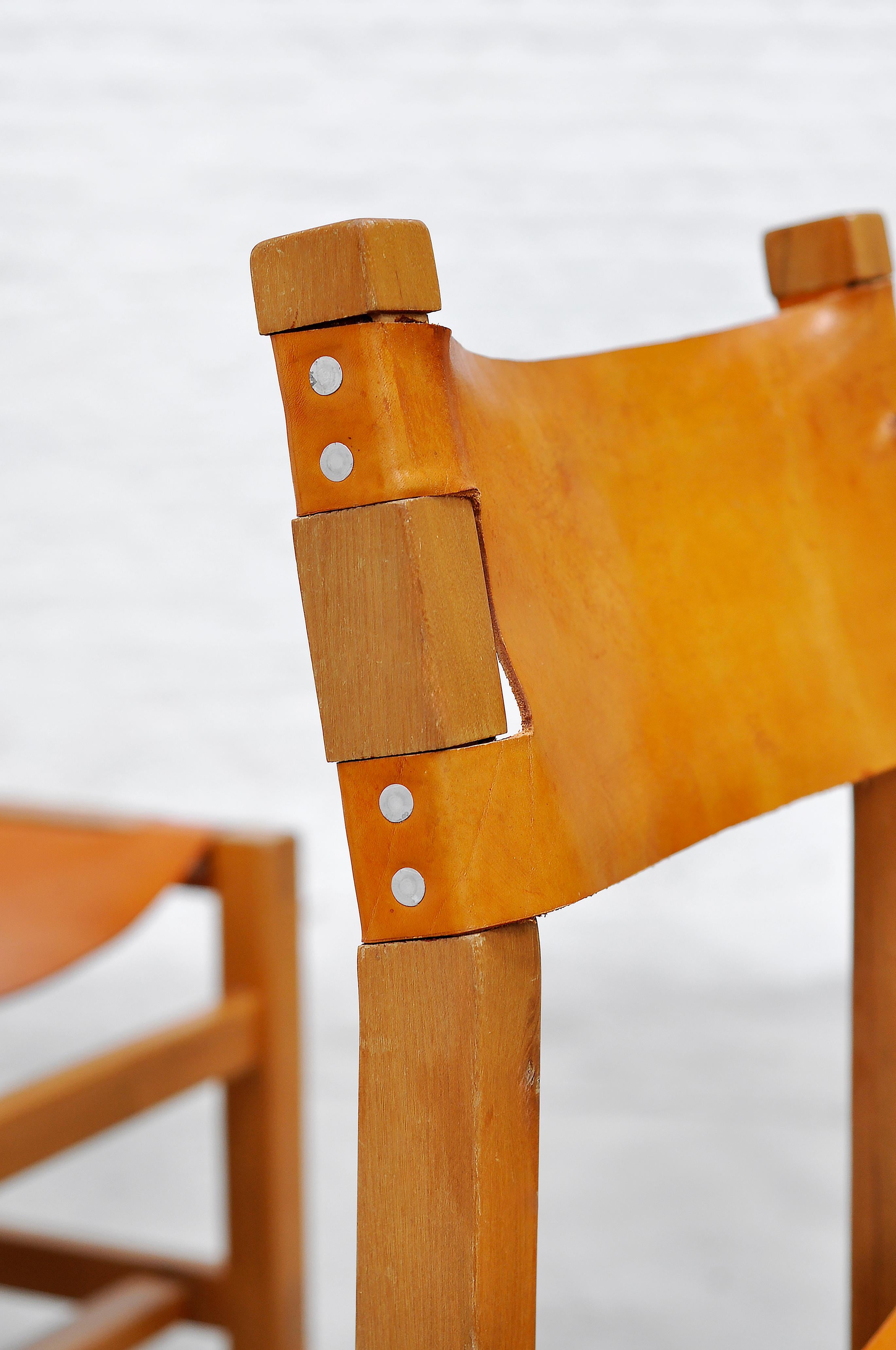 Set of Six French Elm and Leather Dining Chairs by Maison Regain, 1970s For Sale 6