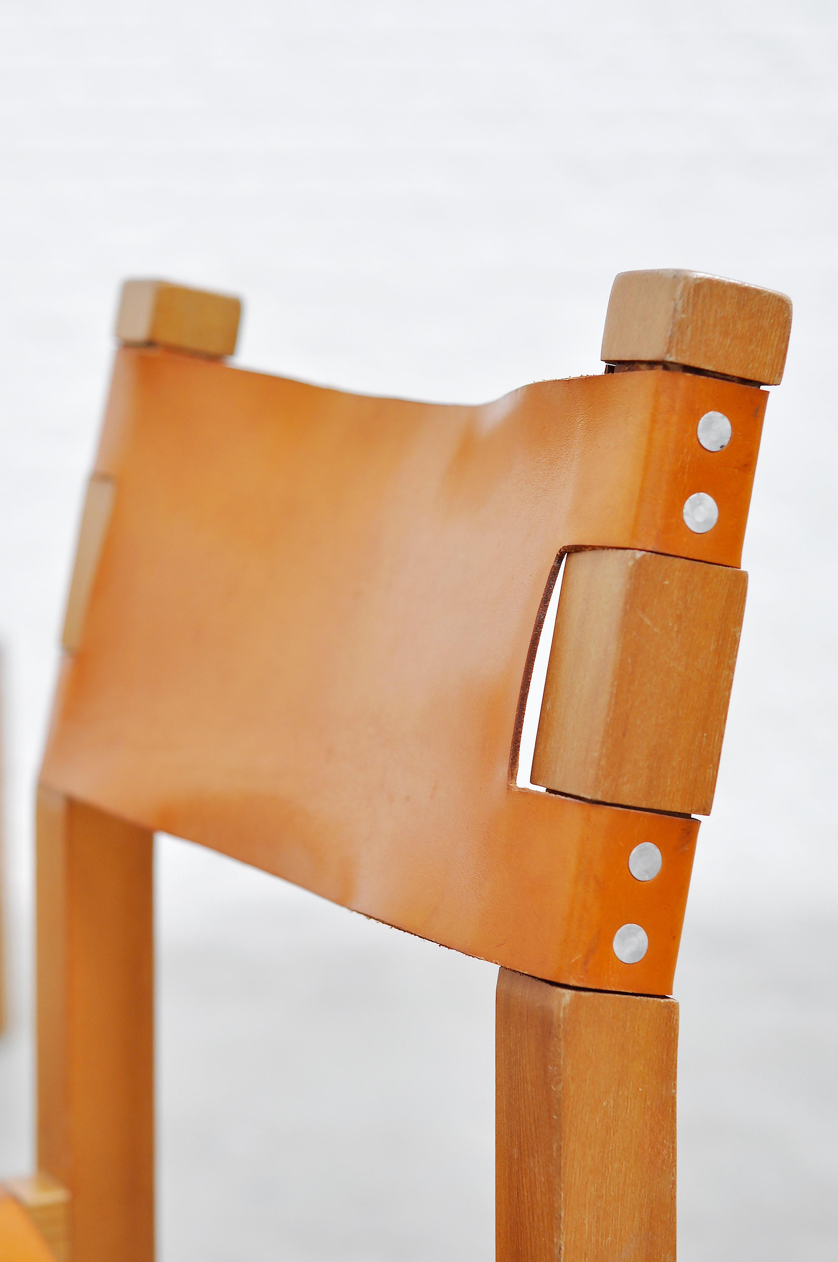 Set of Six French Elm and Leather Dining Chairs by Maison Regain, 1970s For Sale 2