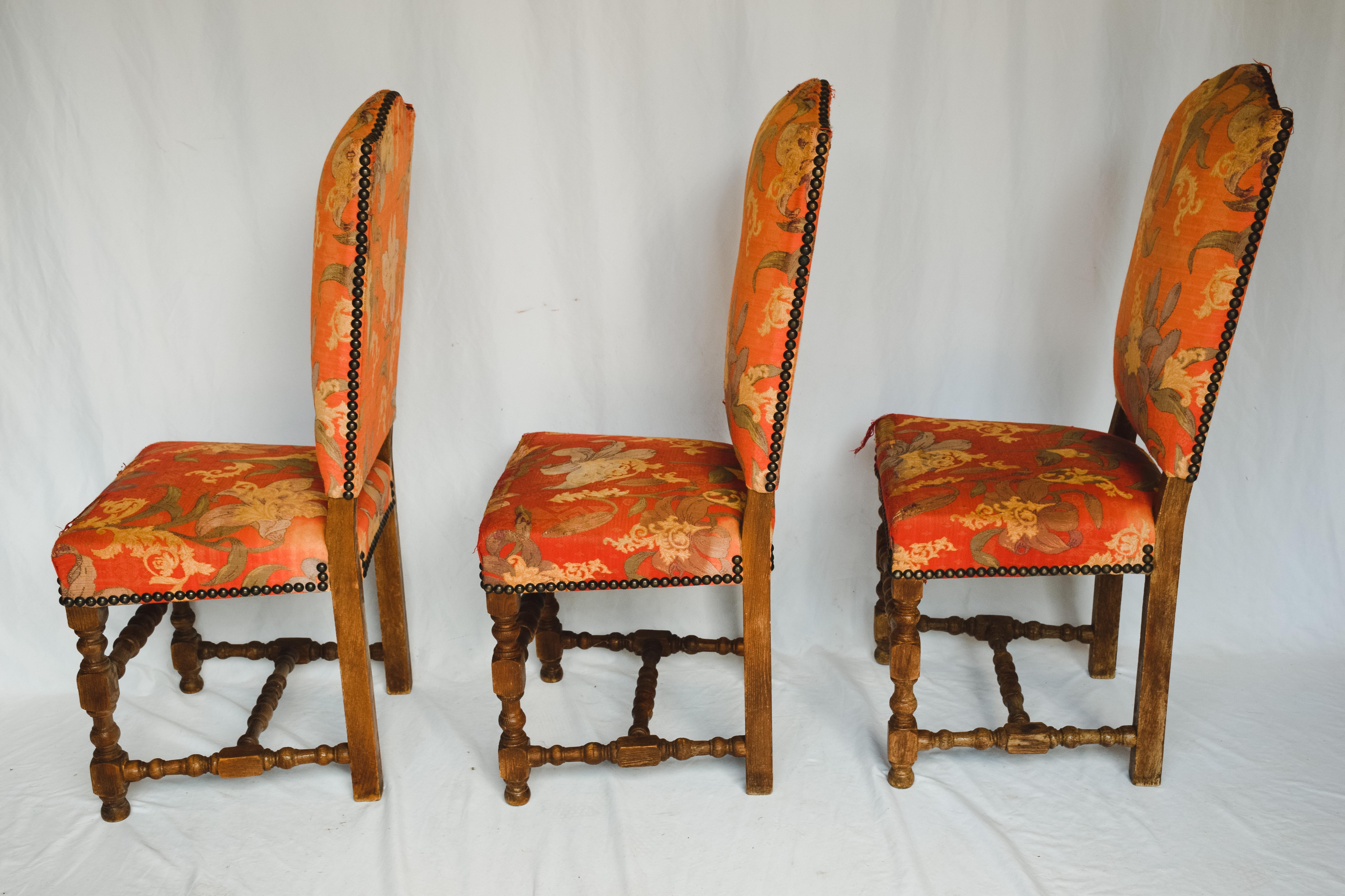 Set of Six French Louis XIII Walnut Turned Legs Side Chairs For Sale 6