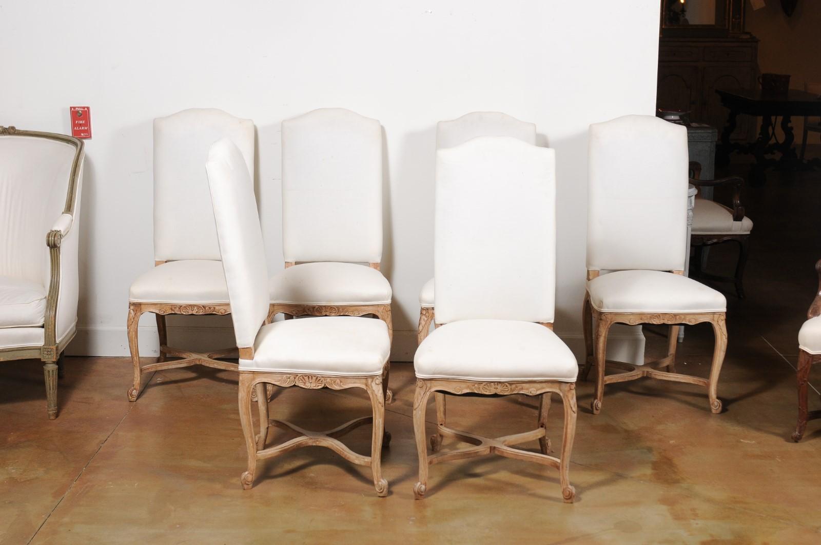 Set of Six French Louis XV Style Dining Room Side Chairs with Carved Foliage In Good Condition In Atlanta, GA
