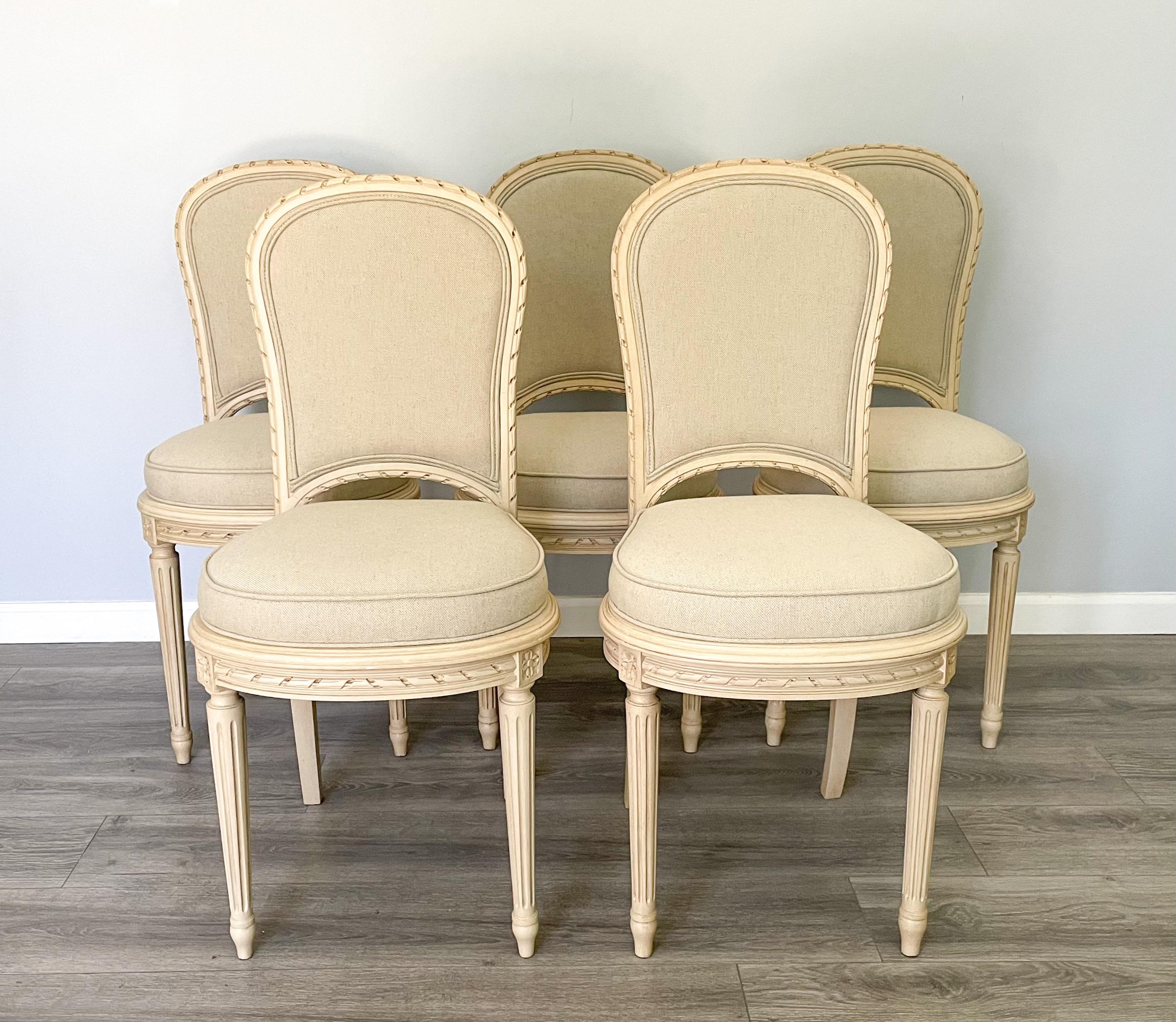 Set of Six French Louis XVI-Style Dining Chairs In Good Condition In Los Angeles, CA