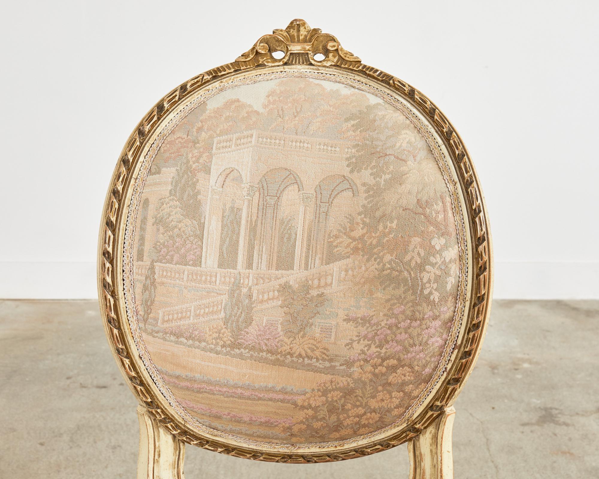 Ensemble de six chaises de salle à manger françaises peintes de style Louis XVI en vente 4