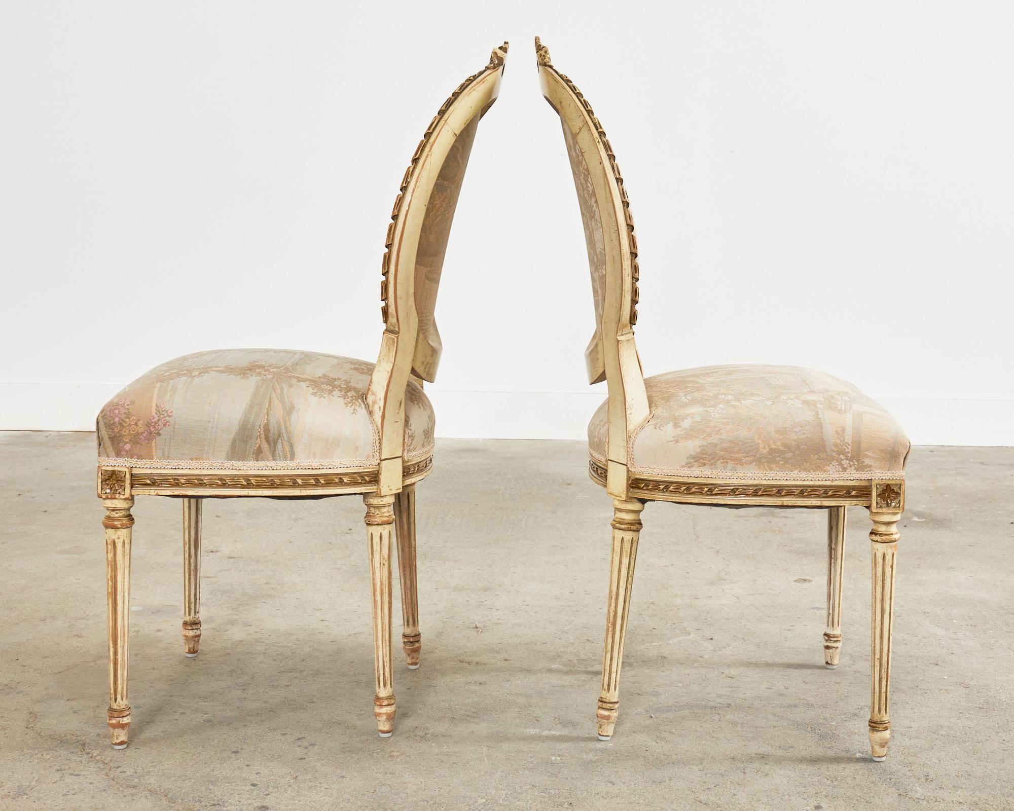 Ensemble de six chaises de salle à manger françaises peintes de style Louis XVI en vente 2