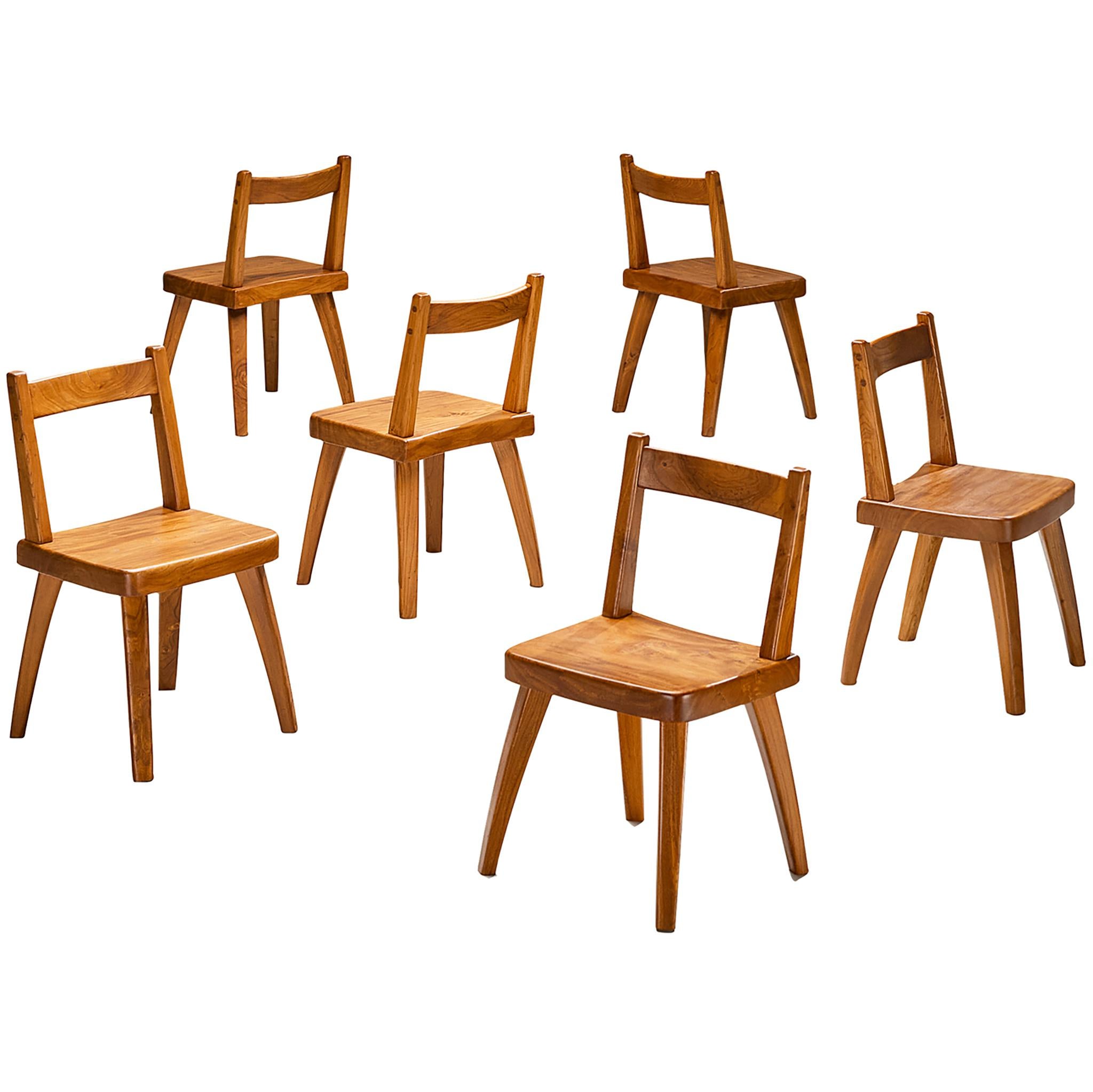 Set of Six French Naturalistic Dining Chairs in Solid Elm en vente