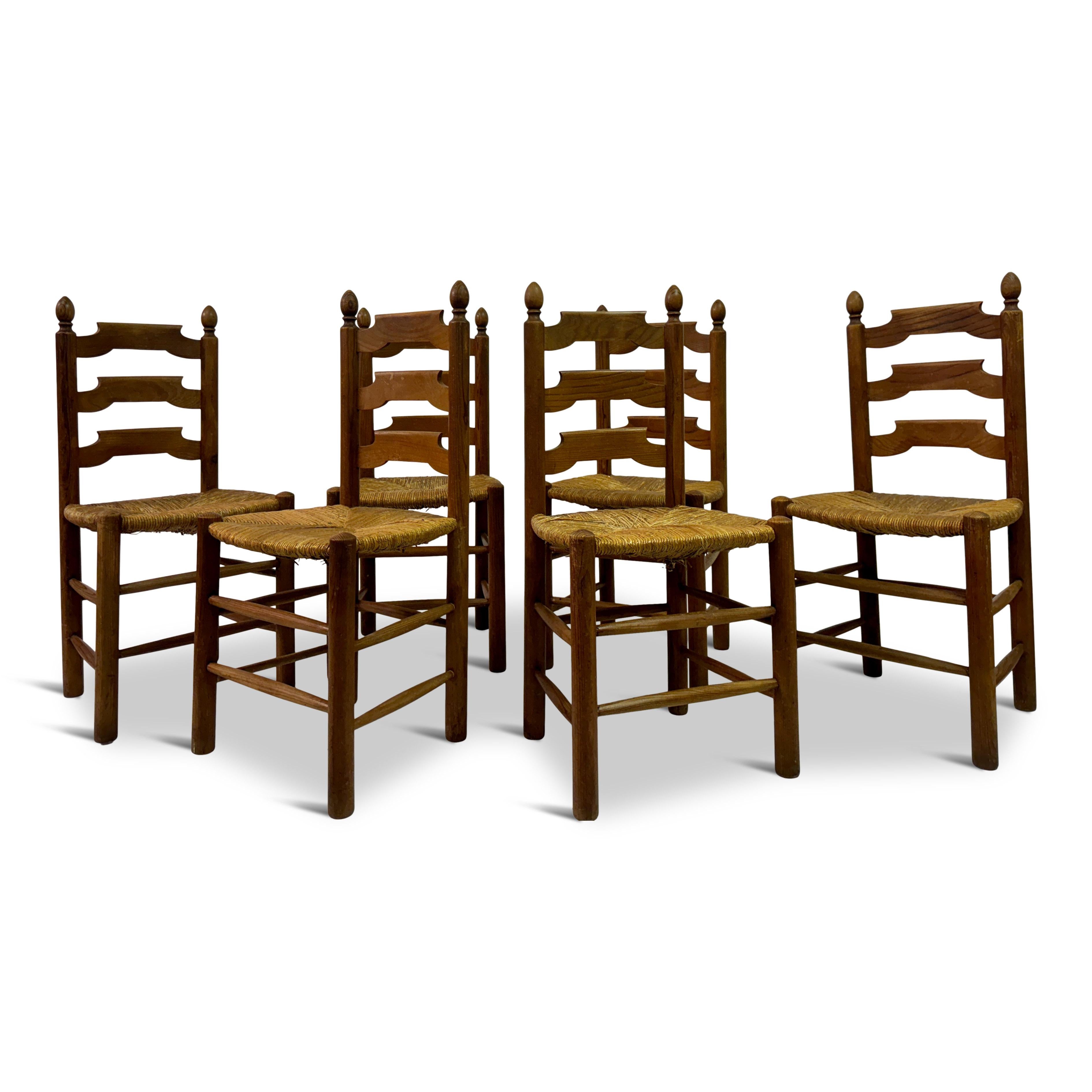 Set of six dining chairs

Pine frame

Rush seat

Seat height 45cm

France Mid Century

A set of six farmhouse-style dining chairs, each with a charming and rustic design that evokes the simplicity and warmth of traditional country living. These