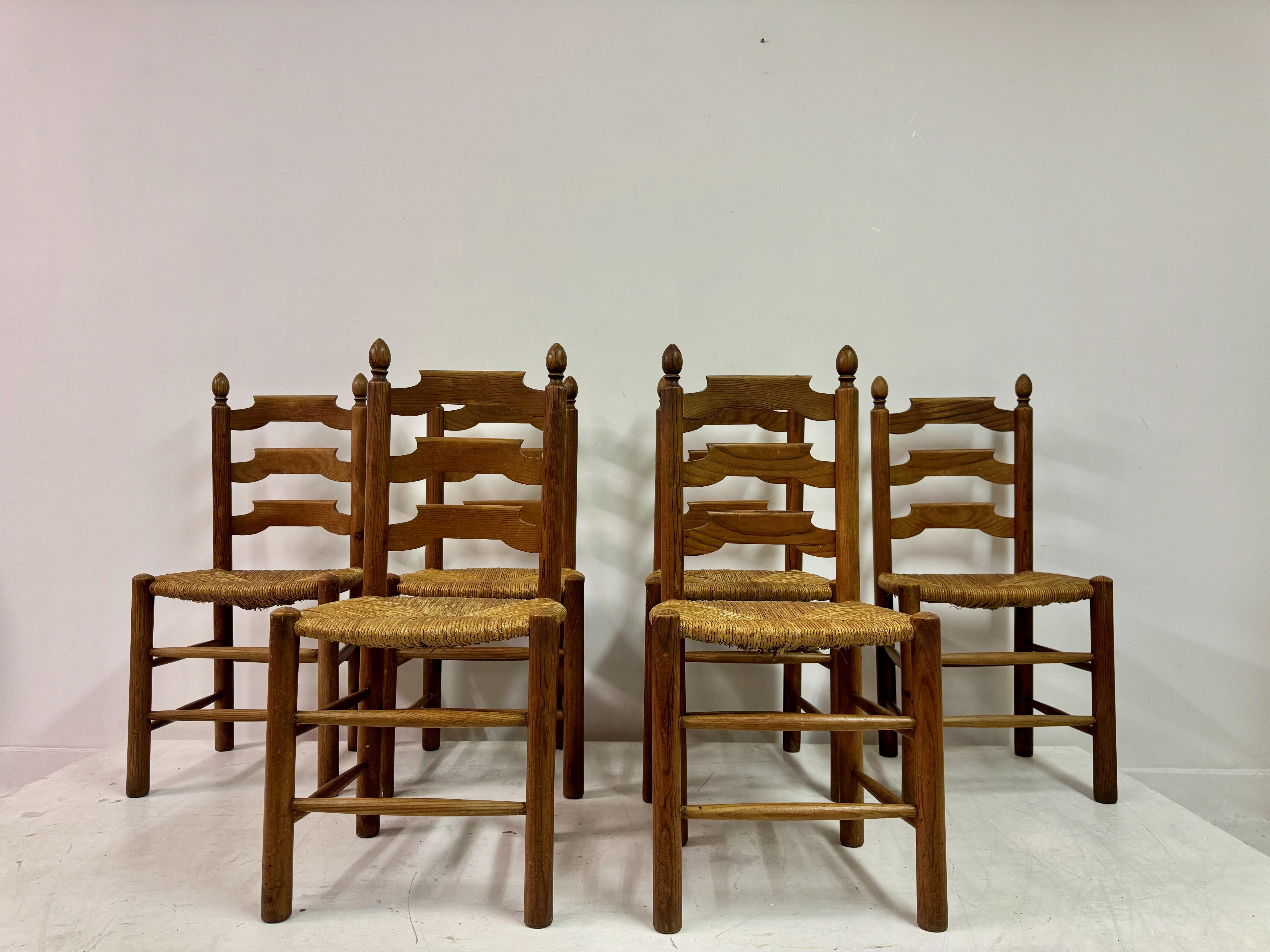 Set of Six French Pine and Rush Dining Chairs In Good Condition For Sale In London, London