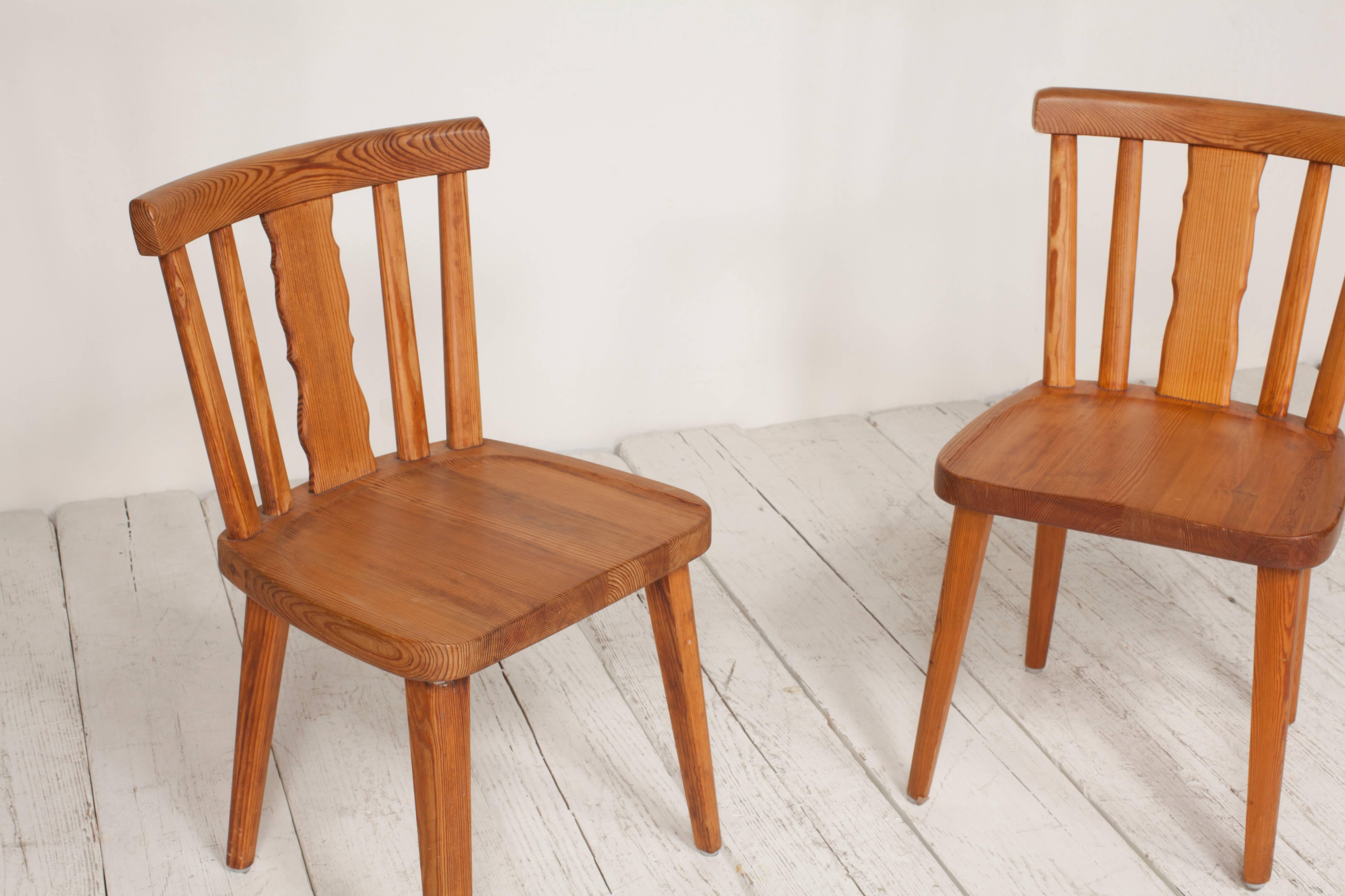 Set of Six French Pine Dining Chairs with Beautiful Centre Splat Details 3