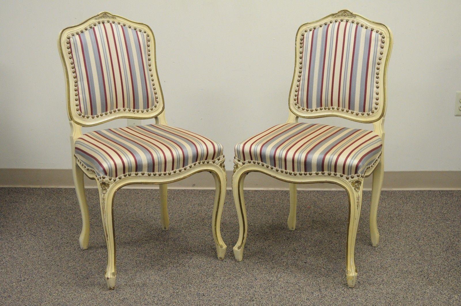 Set aus sechs cremefarben lackierten Esszimmerstühlen im französischen Louis-XV-Stil im Louis-XV-Stil (Französische Provence) im Angebot