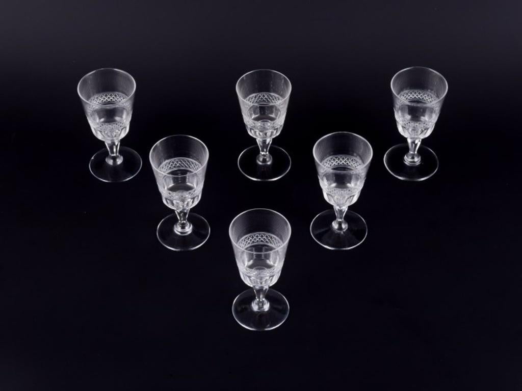 A set of six mouth-blown French sherry glasses in crystal glass. Faceted. Handmade. 
Circa 1900. 
Perfect condition. 
Dimensions: H 11.0 cm x D 5.5 cm.