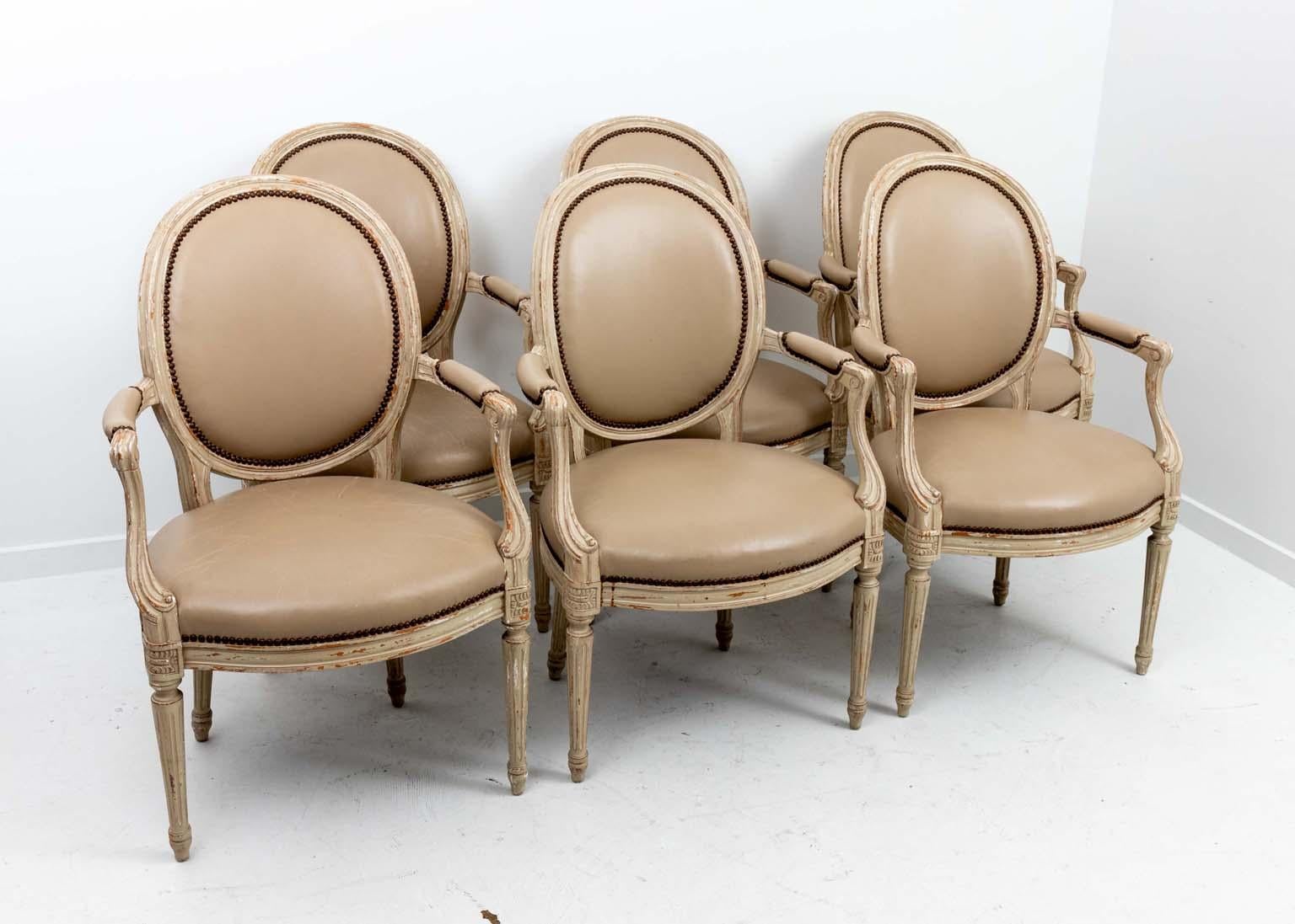 Set of Six French Style Oval Back Leather Chairs In Good Condition For Sale In Stamford, CT