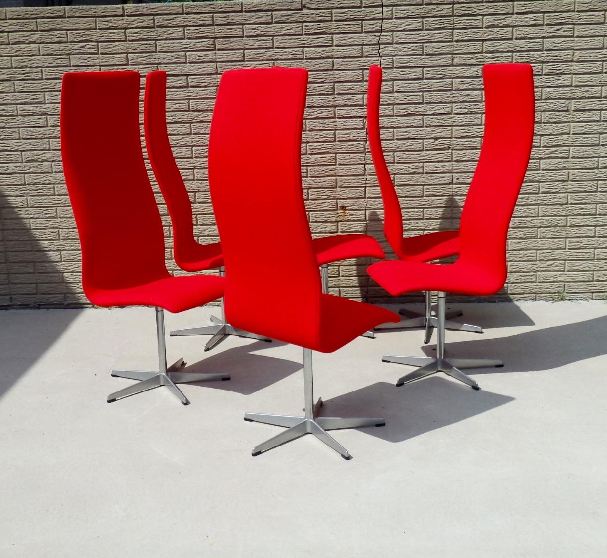 Mid-20th Century Set of Eight Freshly Restored Arne Jacobsen Fritz Hansen High Back Oxford Chairs