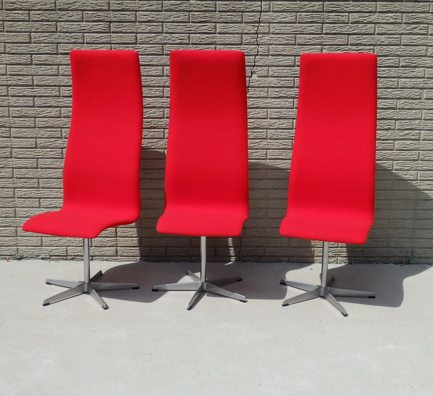 Set of Eight Freshly Restored Arne Jacobsen Fritz Hansen High Back Oxford Chairs 1