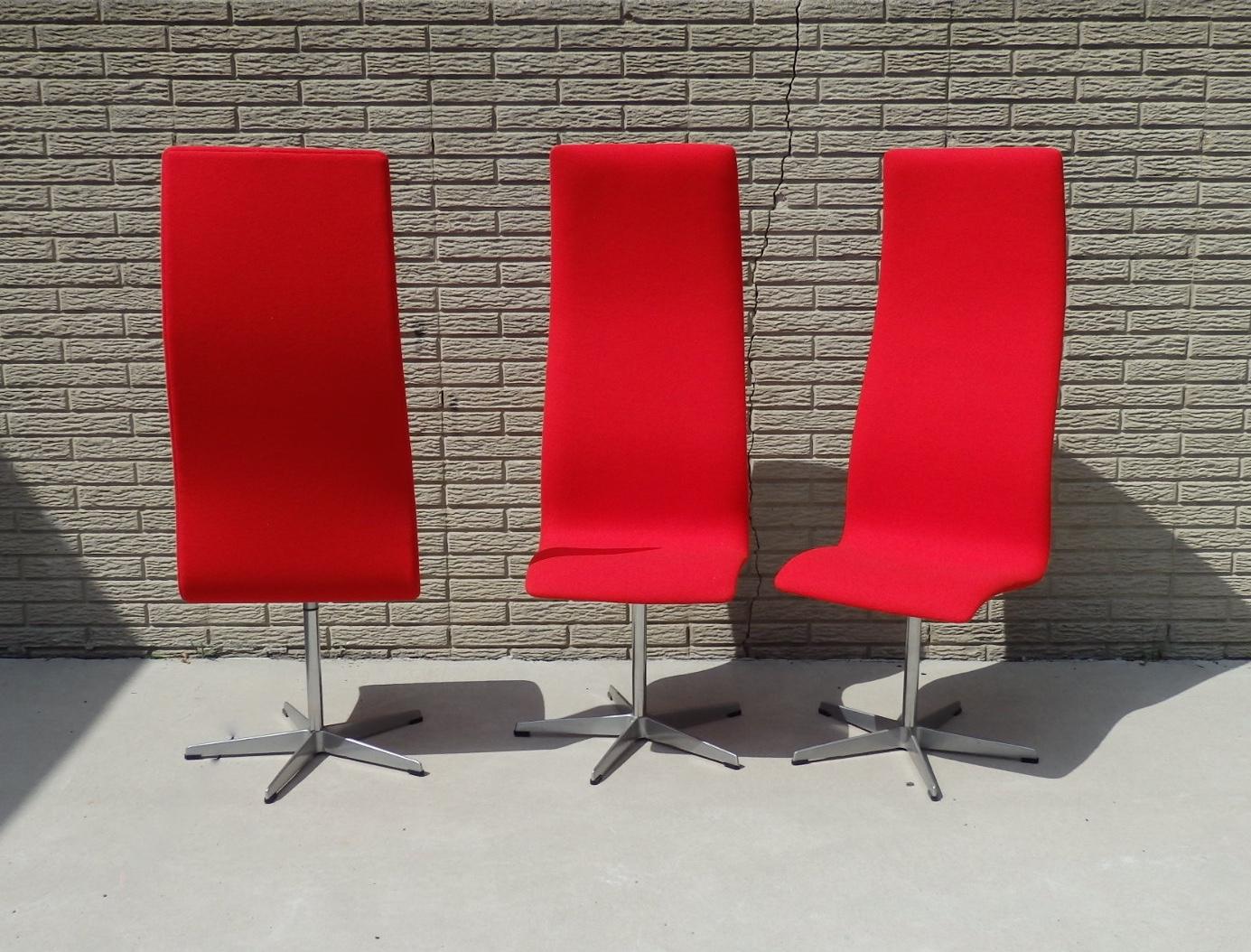 Set of Eight Freshly Restored Arne Jacobsen Fritz Hansen High Back Oxford Chairs 2